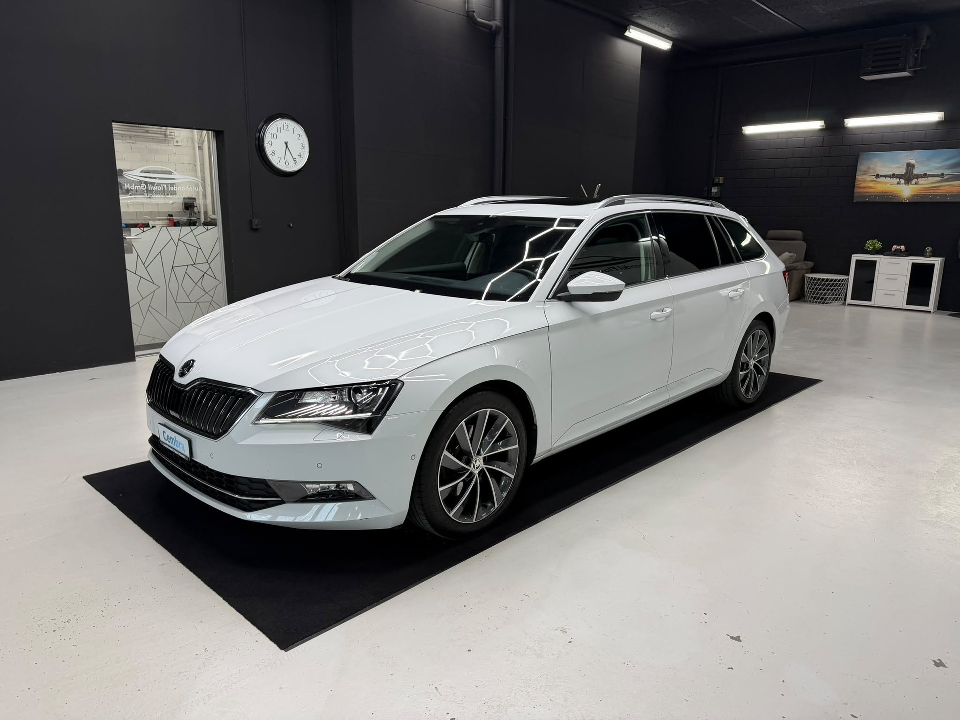 SKODA Superb Combi 2.0 TDi Ambition 4x4 DSG-showroom-element-2