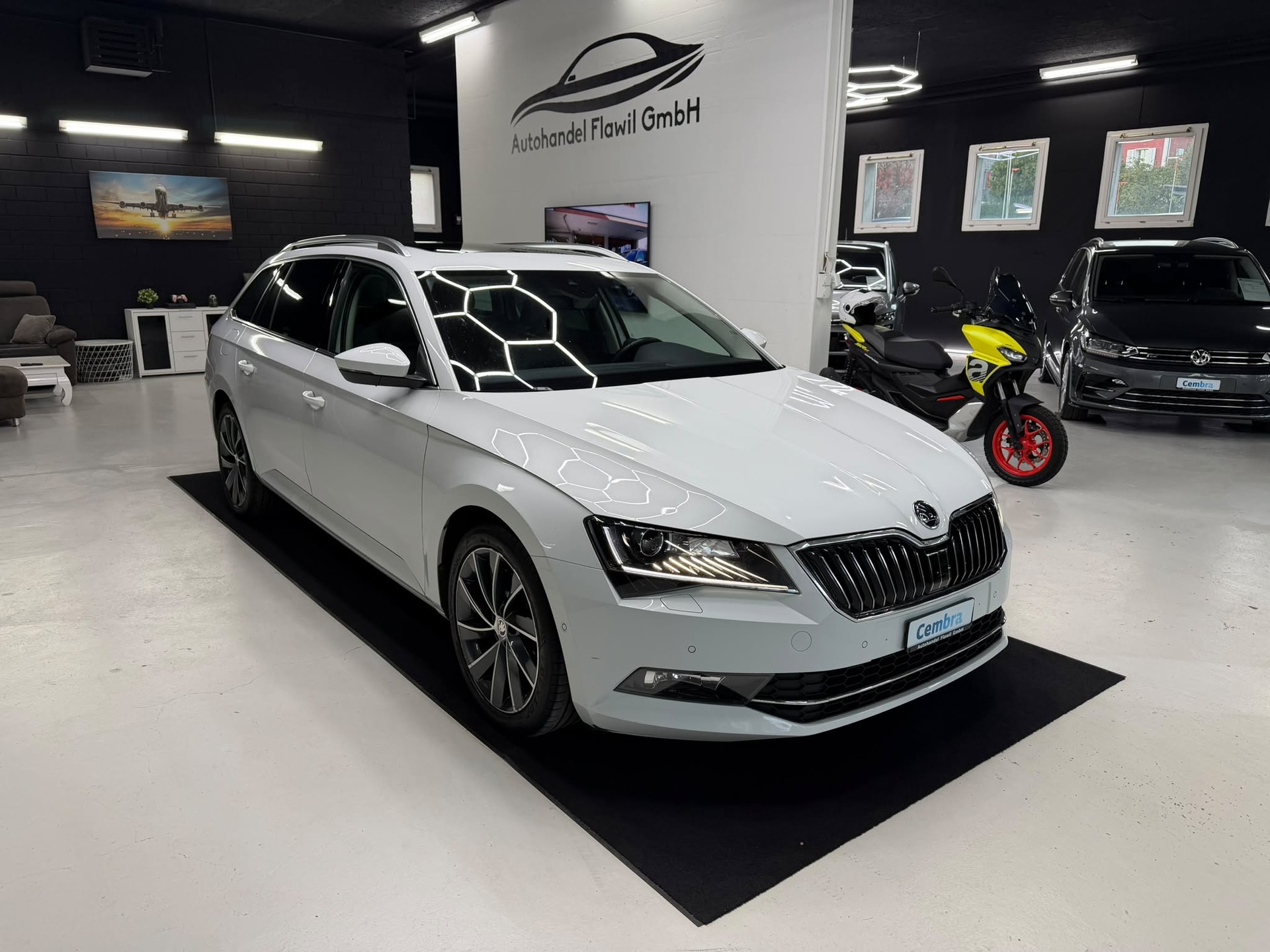 SKODA Superb Combi 2.0 TDi Ambition 4x4 DSG