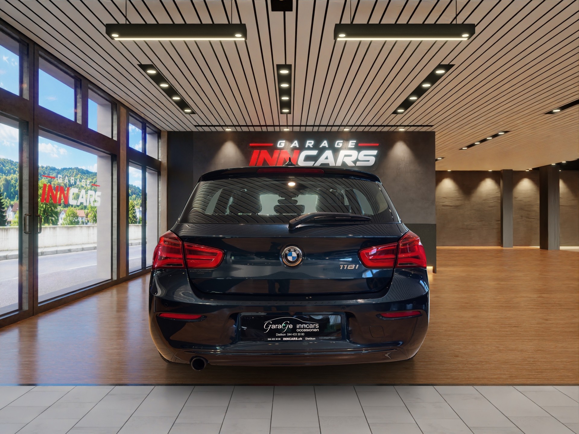 BMW 118i Sport Line-image-5