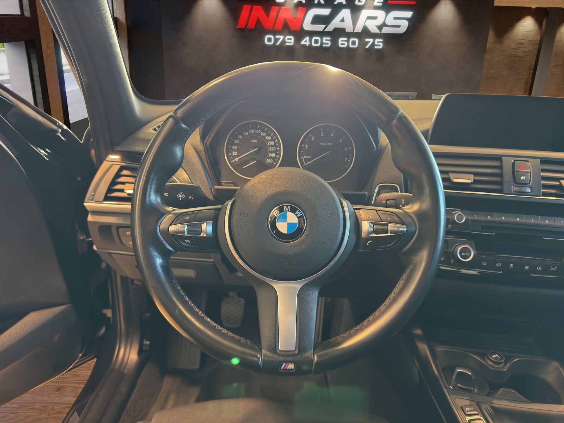 BMW 118i Sport Line-image-6