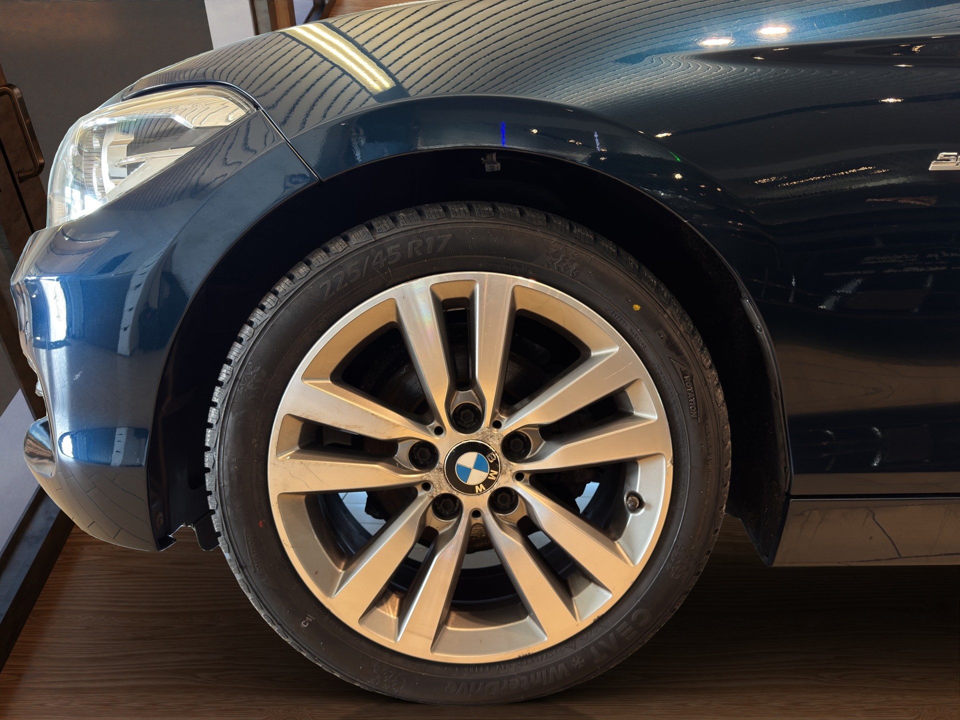 BMW 118i Sport Line-image-12
