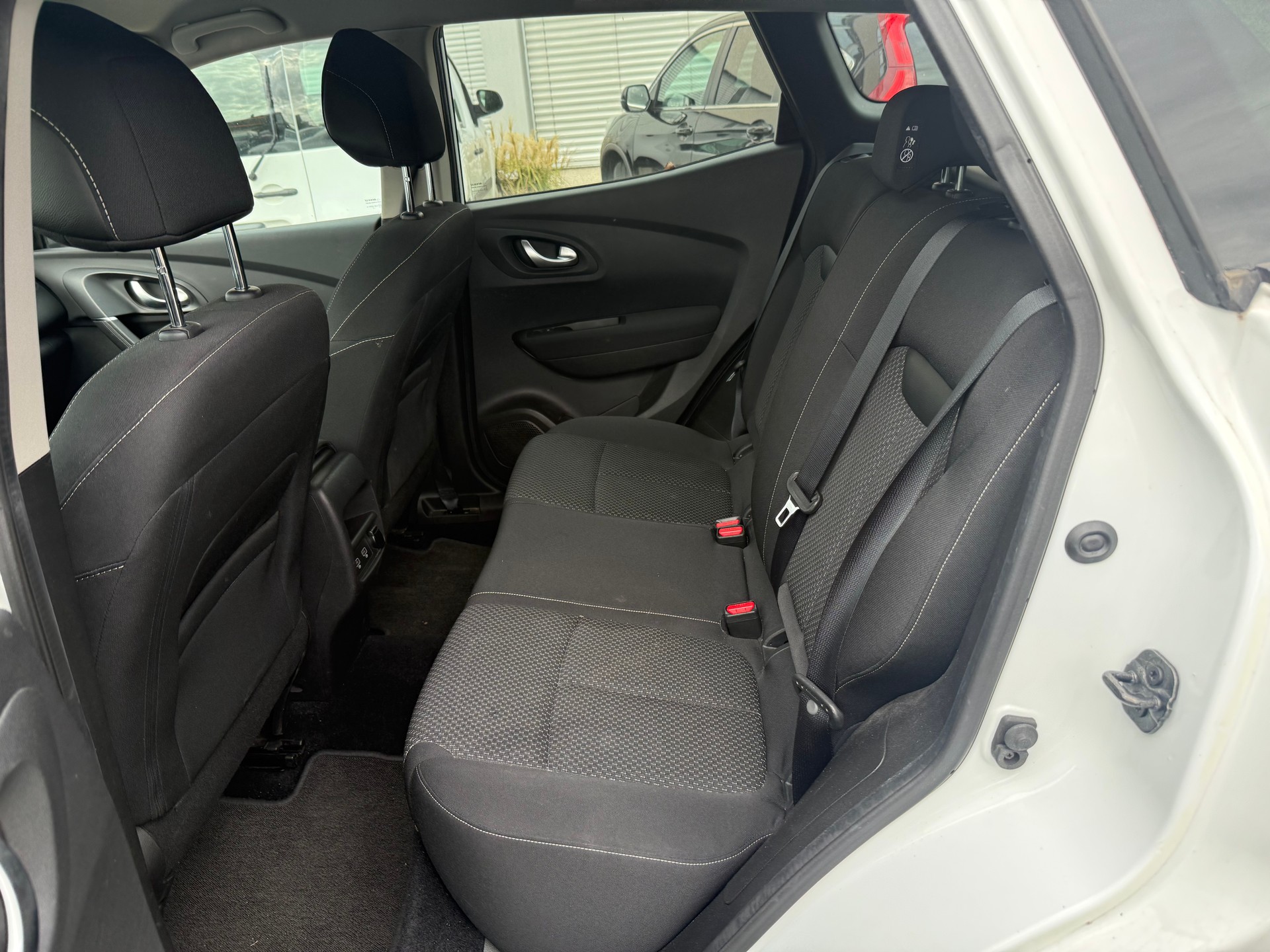 RENAULT Kadjar 1.3 16V Turbo Business EDC-image-8