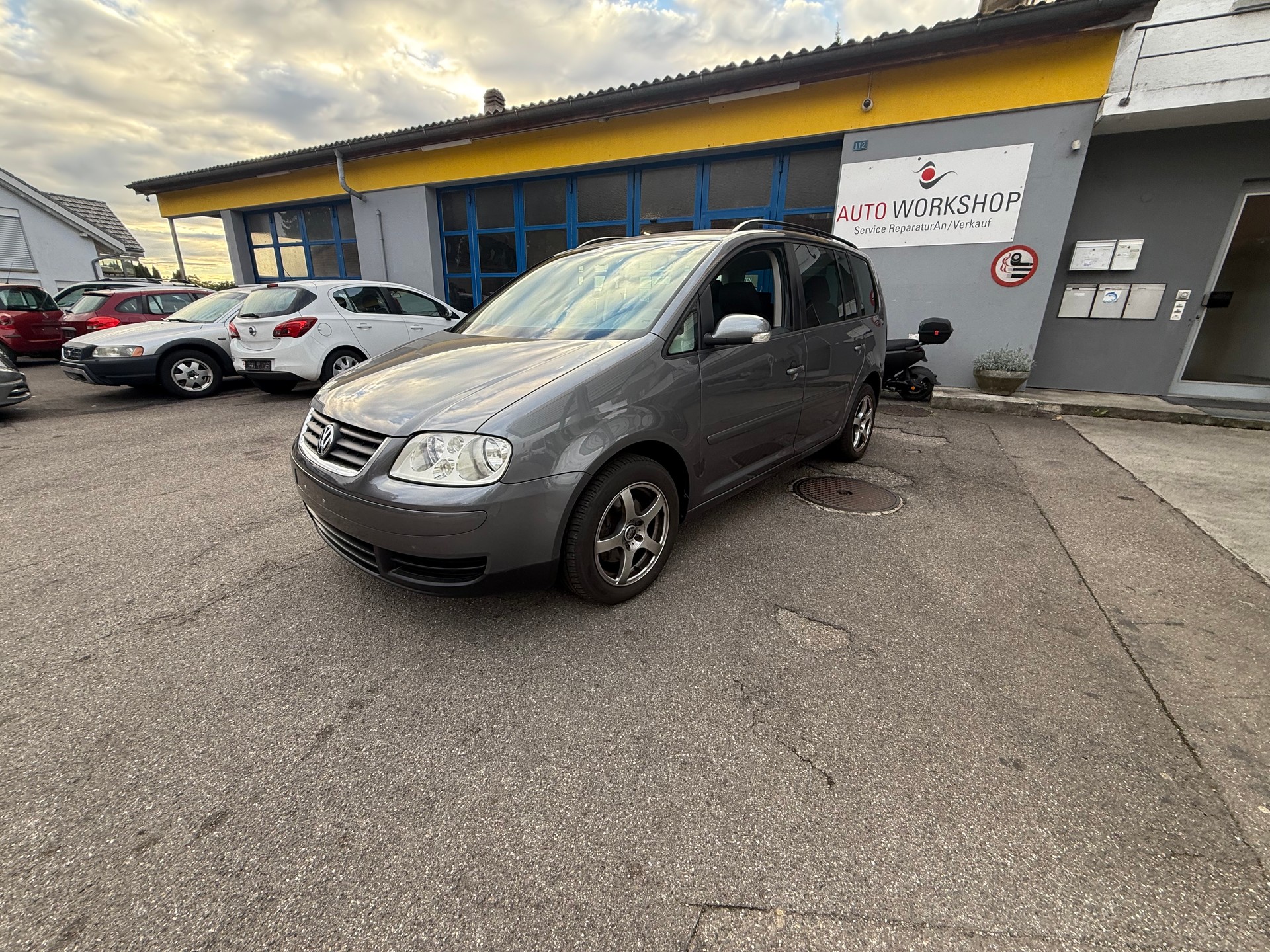 VW Touran 1.9 TDI-image-6