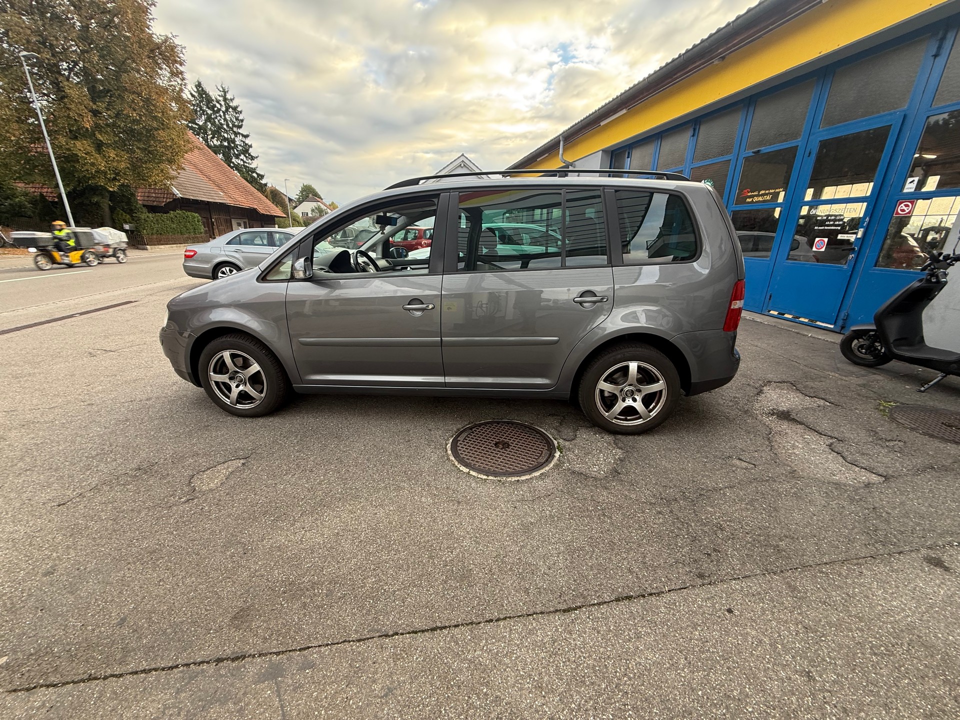 VW Touran 1.9 TDI-image-5