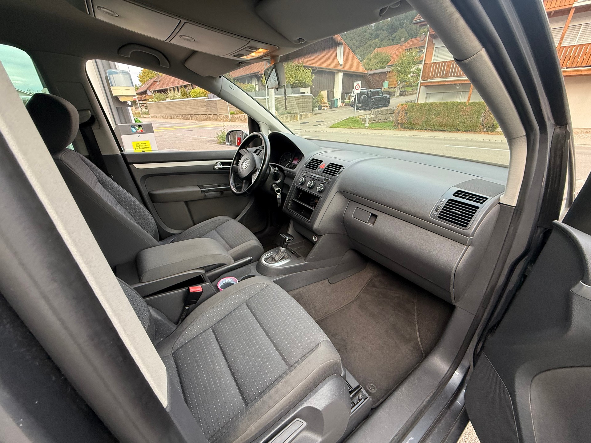 VW Touran 1.9 TDI-image-10