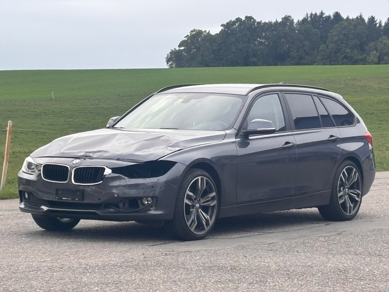 BMW 320d Touring Modern Line Steptronic-image-0