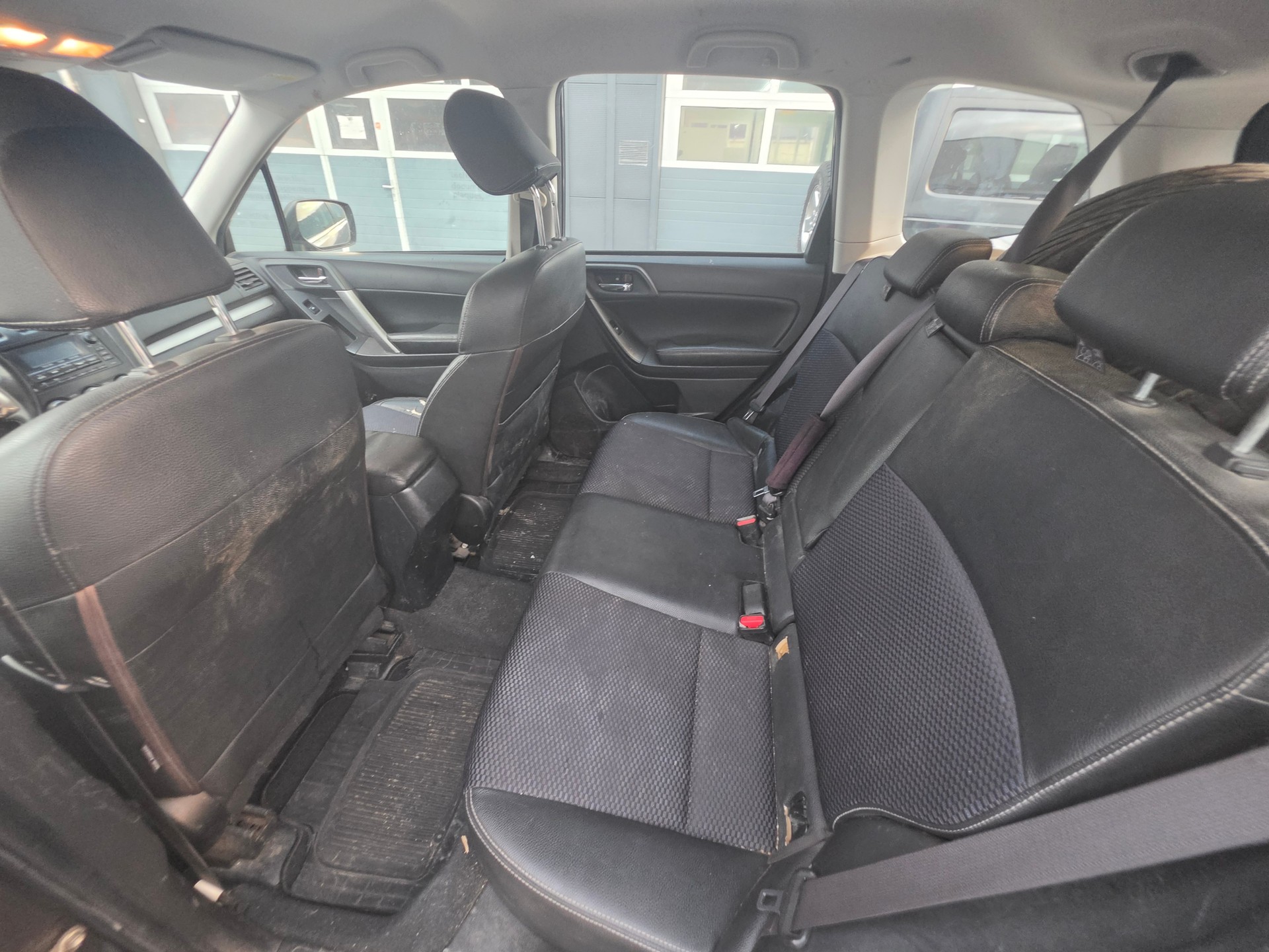 SUBARU Forester 2.0XT Luxury Lineartronic-image-8