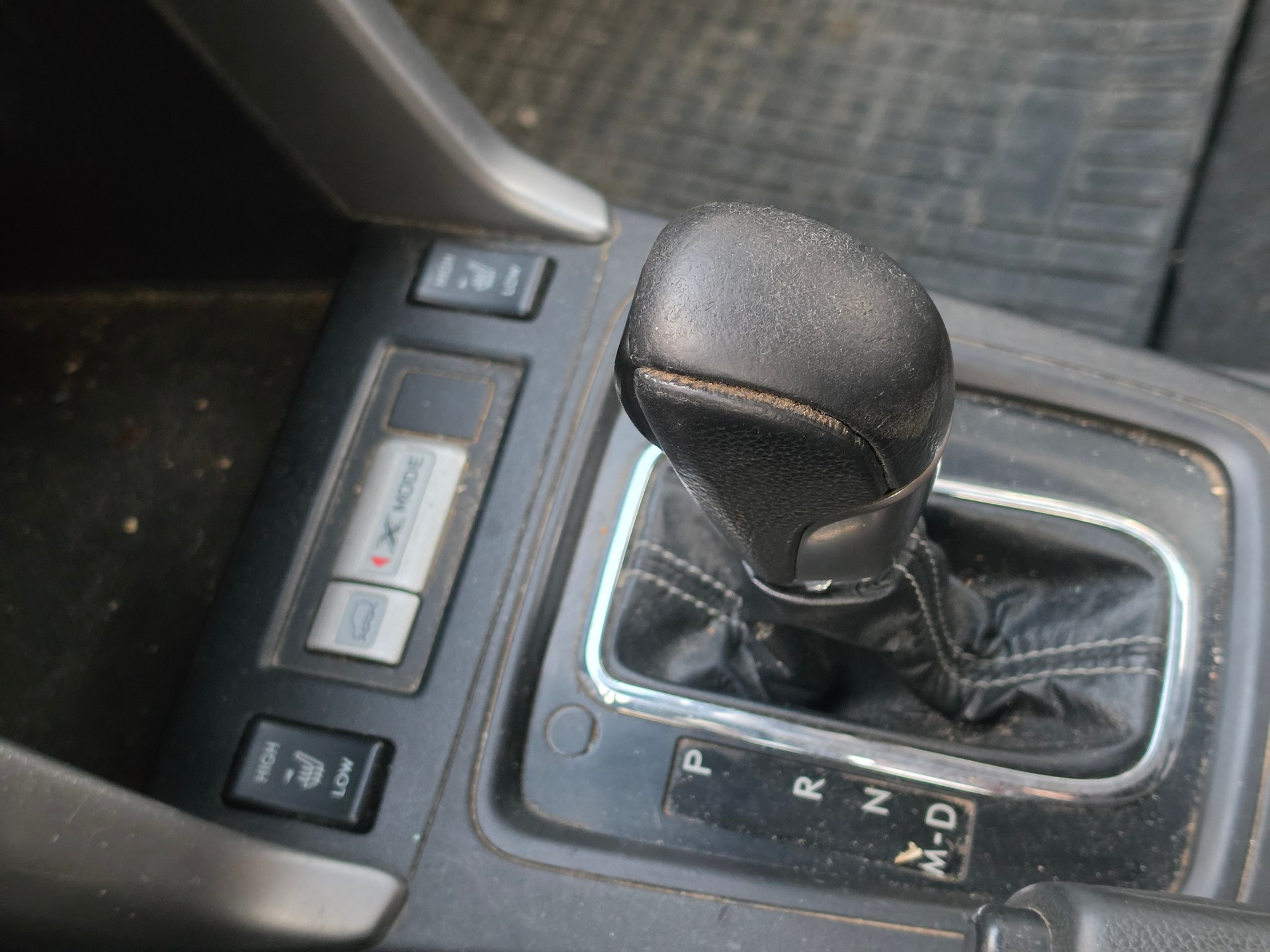 SUBARU Forester 2.0XT Luxury Lineartronic-image-12