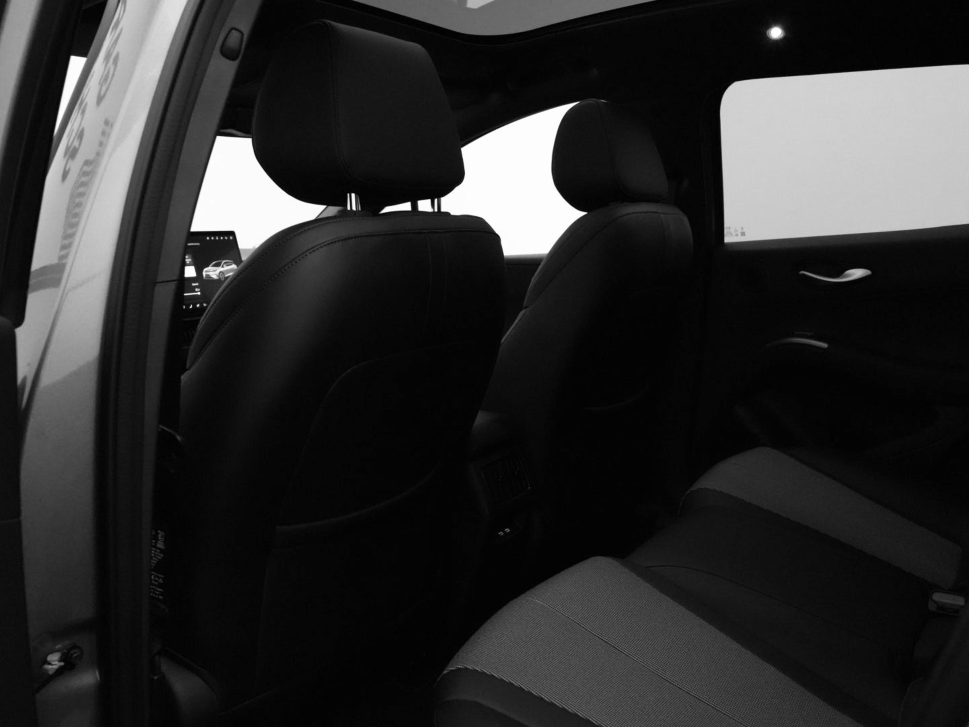 BYD Dolphin G DM-i Comfort-image-14