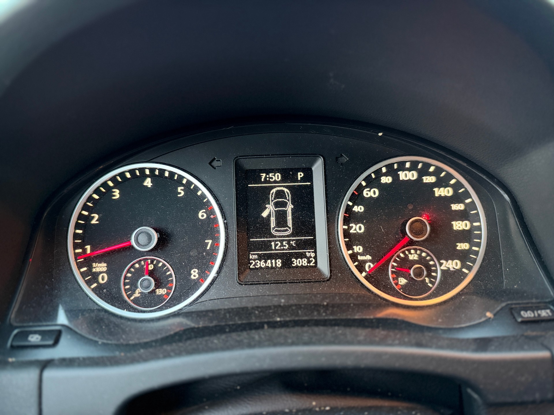 VW Tiguan 2.0 TSI Sport&Style DSG-image-9