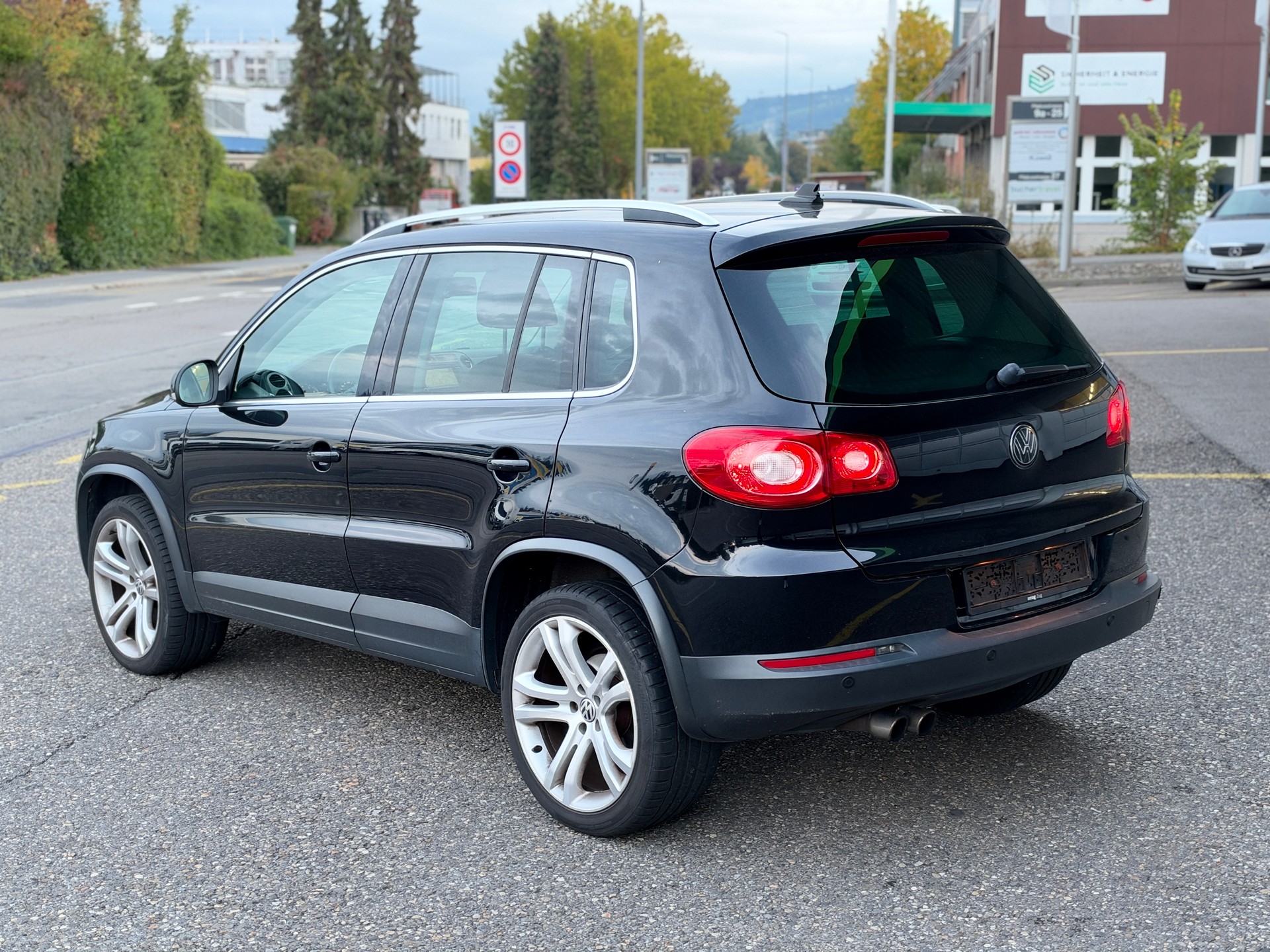 VW Tiguan 2.0 TSI Sport&Style DSG-image-3