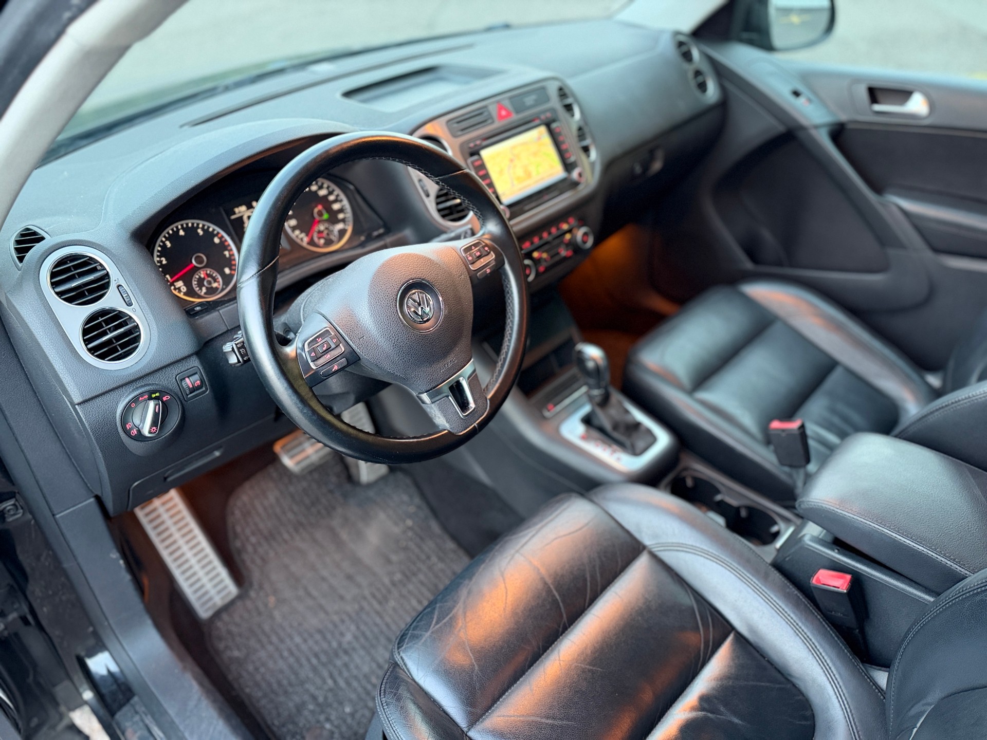 VW Tiguan 2.0 TSI Sport&Style DSG-image-6