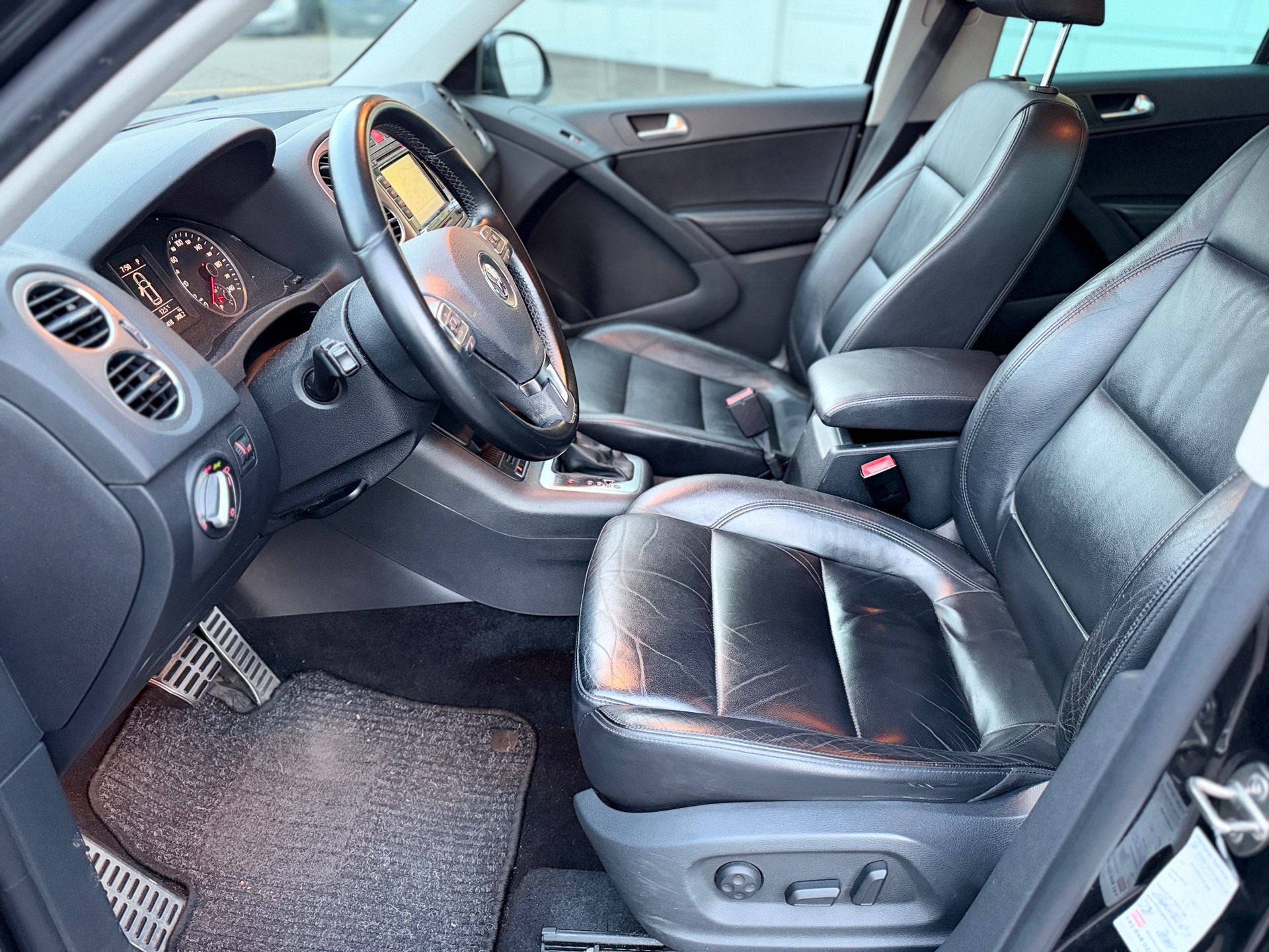 VW Tiguan 2.0 TSI Sport&Style DSG-image-7