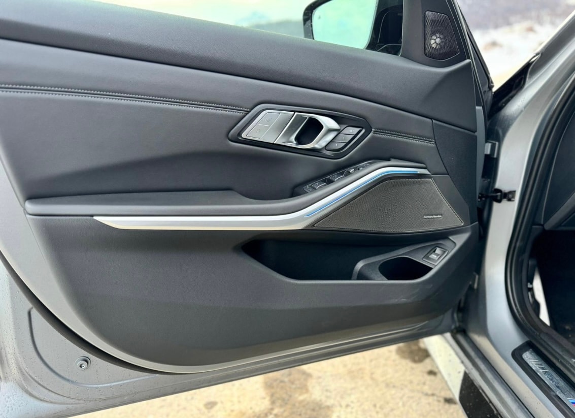 BMW M3 Touring xDrive Competition M ## carbon ceramic brakes 🇨🇭 Auto CH con gratis service-image-10