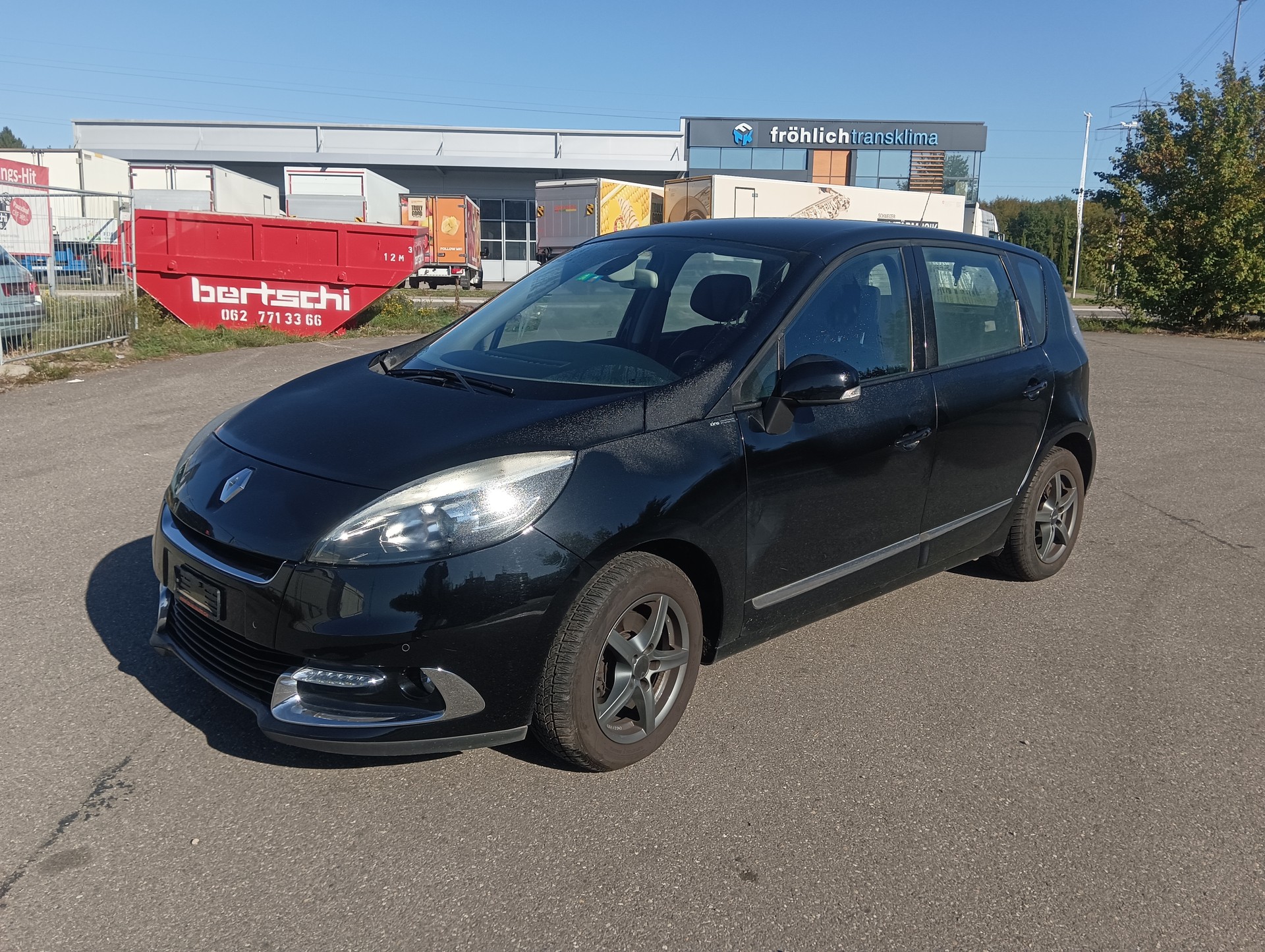 RENAULT Scénic 2.0 16V Dynamique X-Tronic CVT-image-1