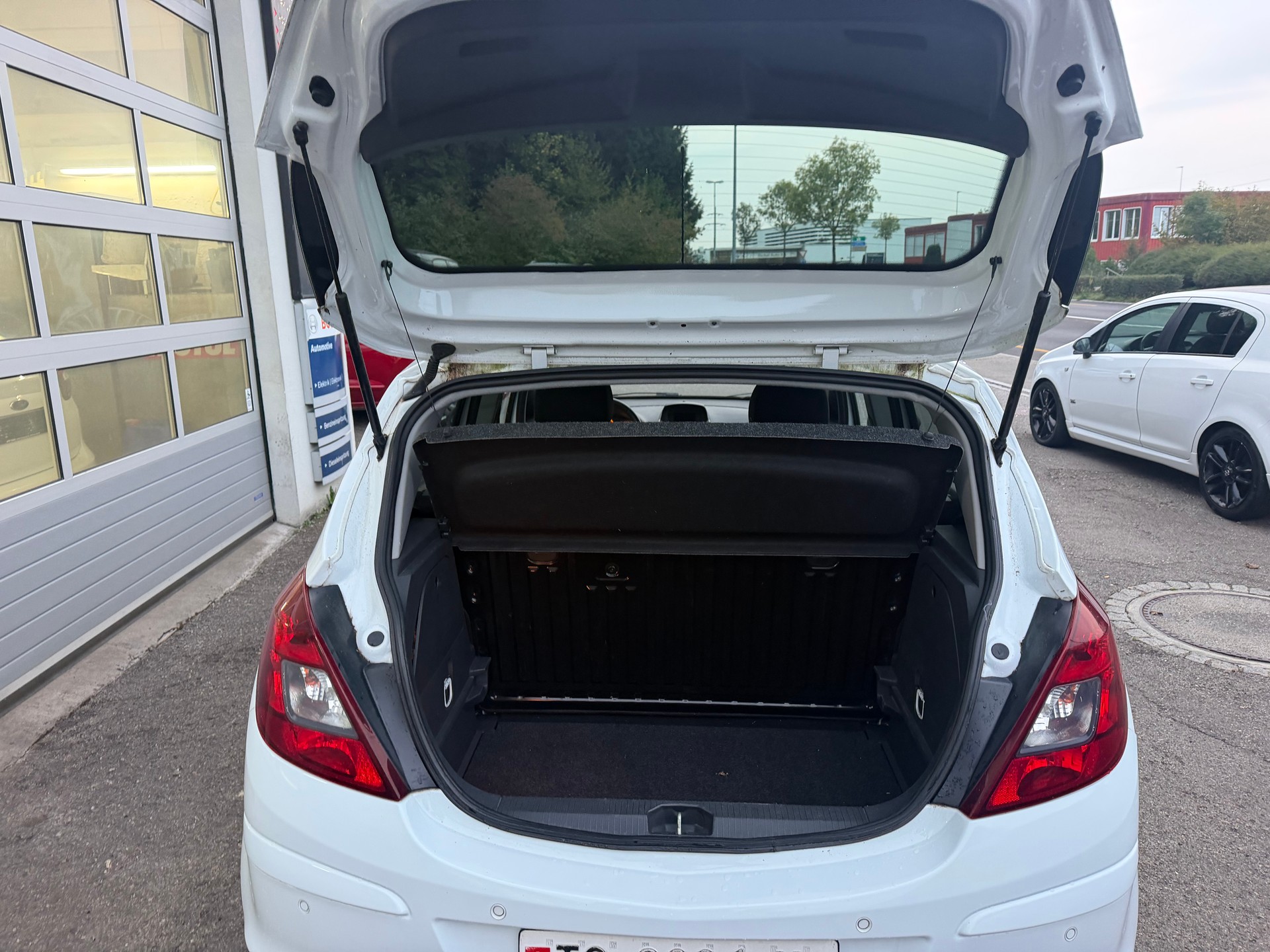 OPEL Corsa 1.4 TP Sport-image-8
