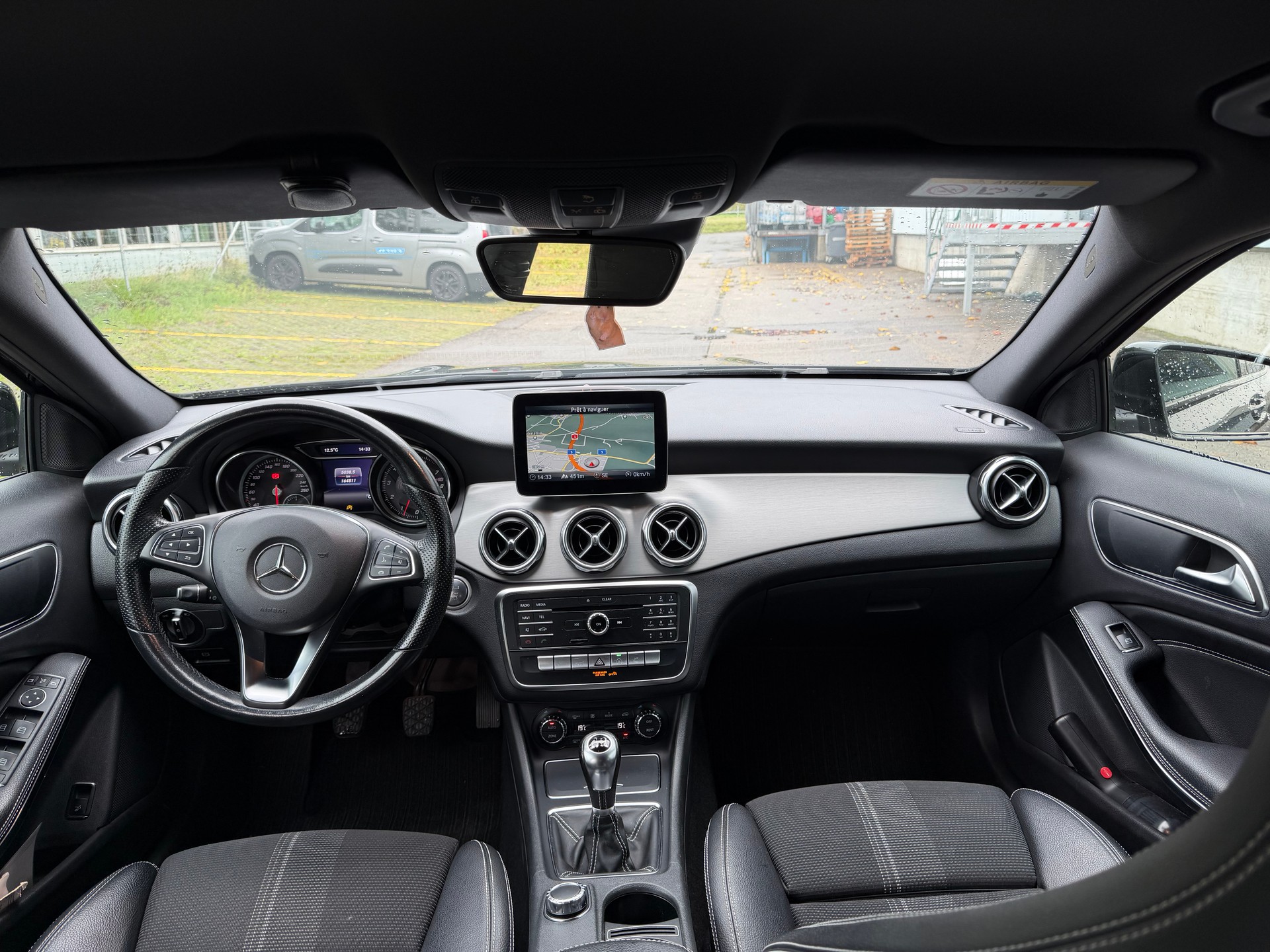 MERCEDES-BENZ GLA 200 Night Star-image-2