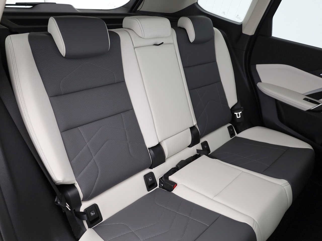 BMW X1 xDrive 30e xLine-image-13