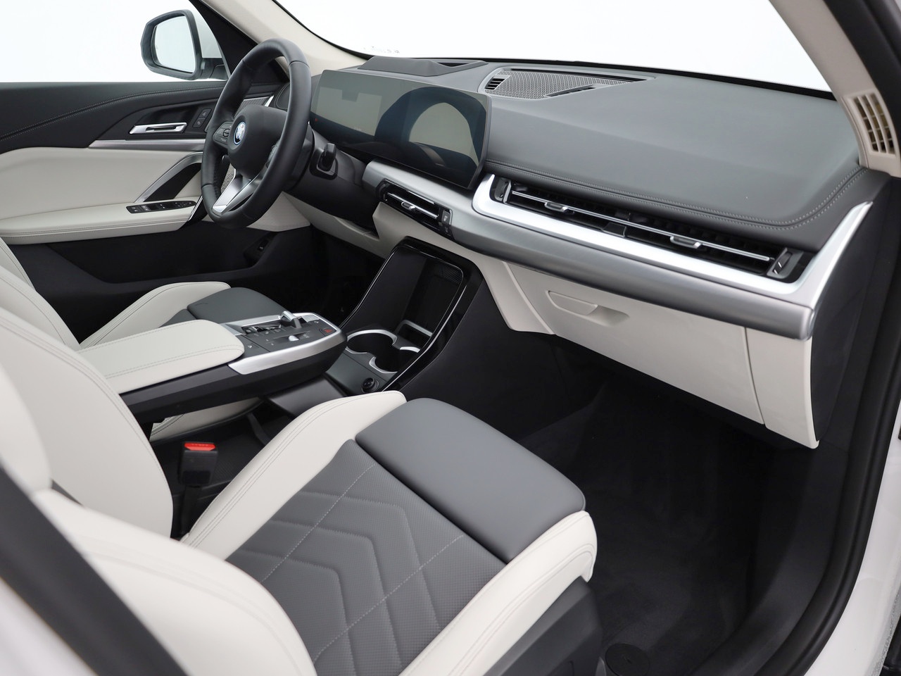 BMW X1 xDrive 30e xLine-image-14