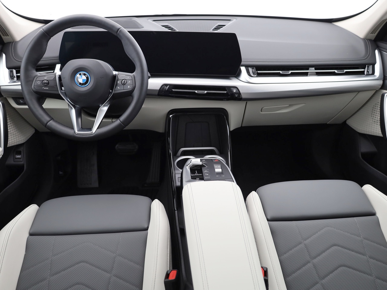 BMW X1 xDrive 30e xLine-image-18