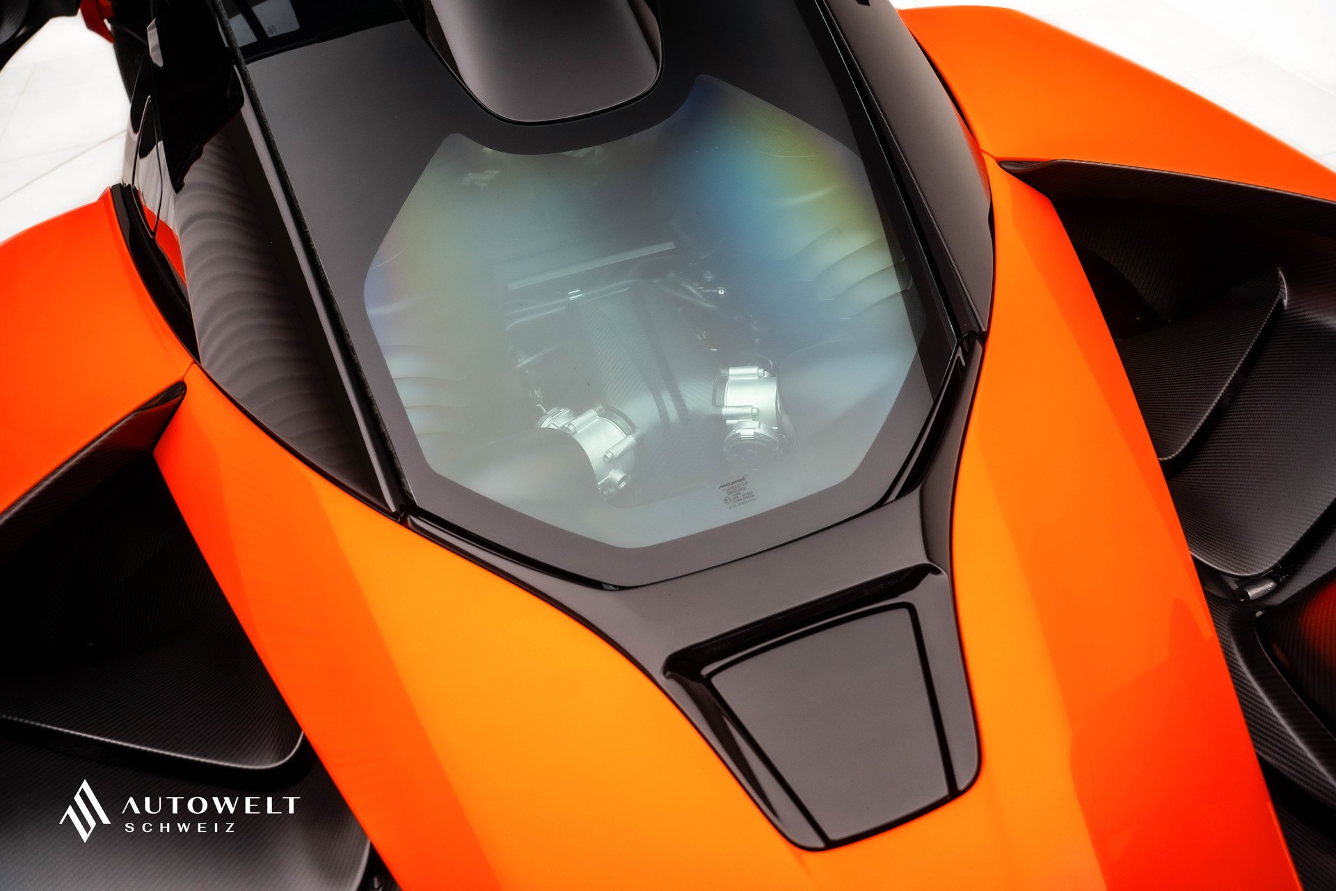McLAREN SENNA-image-3
