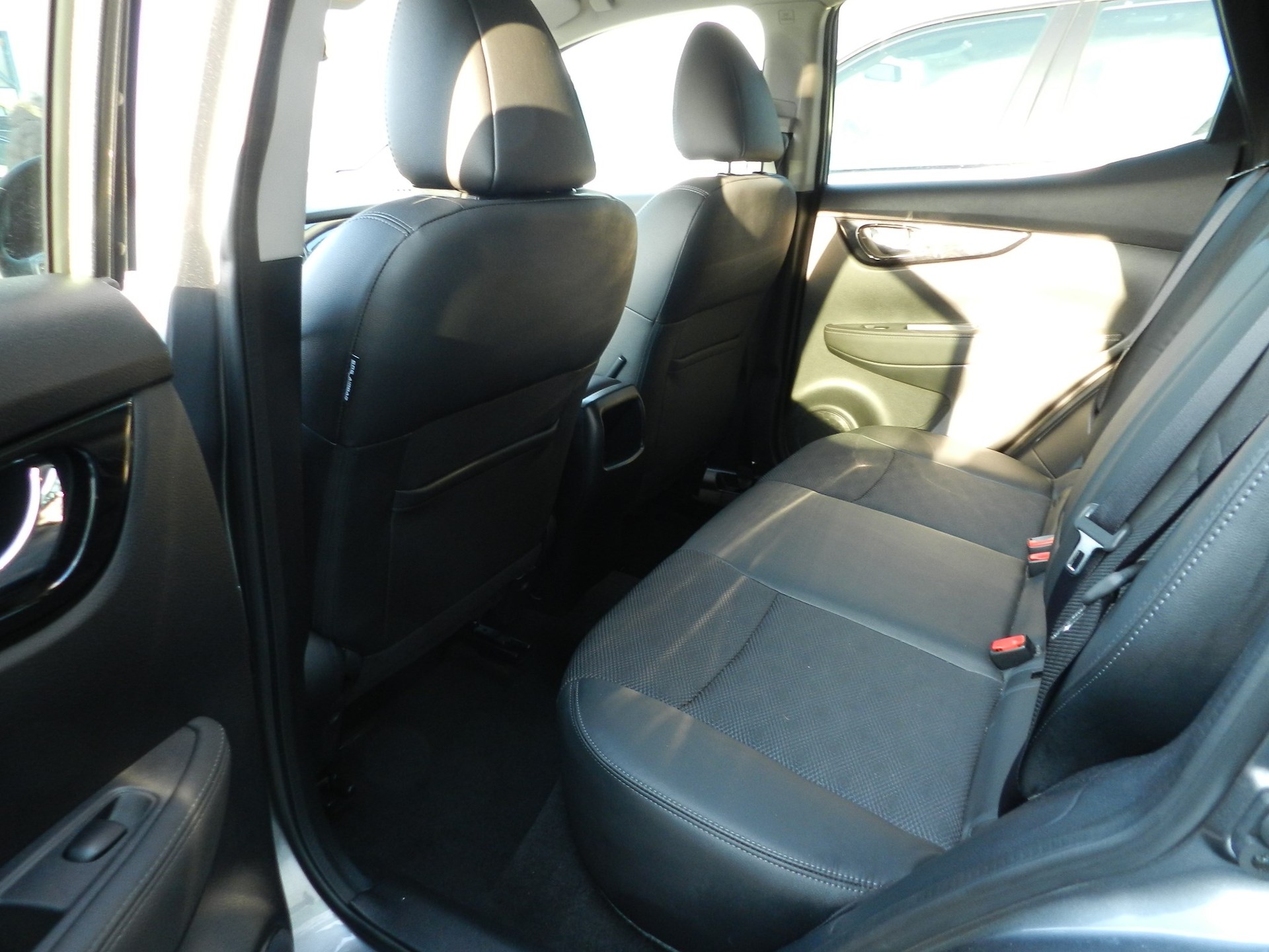 NISSAN Qashqai 1.6 dCi acenta ALL-MODE 4x4-image-4