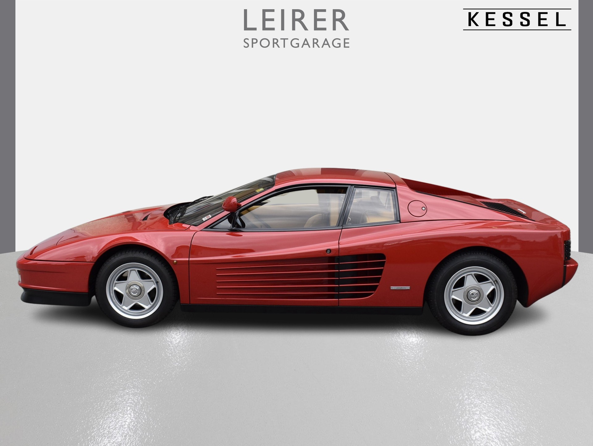 FERRARI Testarossa-showroom-element-1