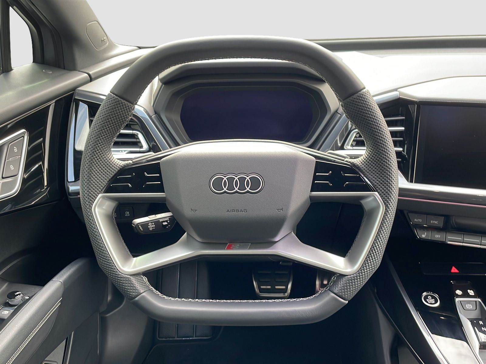 AUDI Q4 e-tron 50 quattro-image-11
