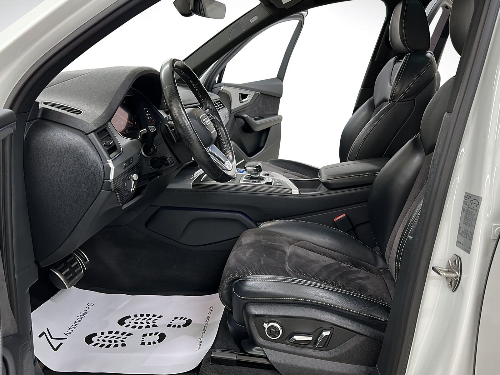 AUDI Q7 3.0 TDI S-Line 7 Sit 272 PS Quattro tiptronic-image-5