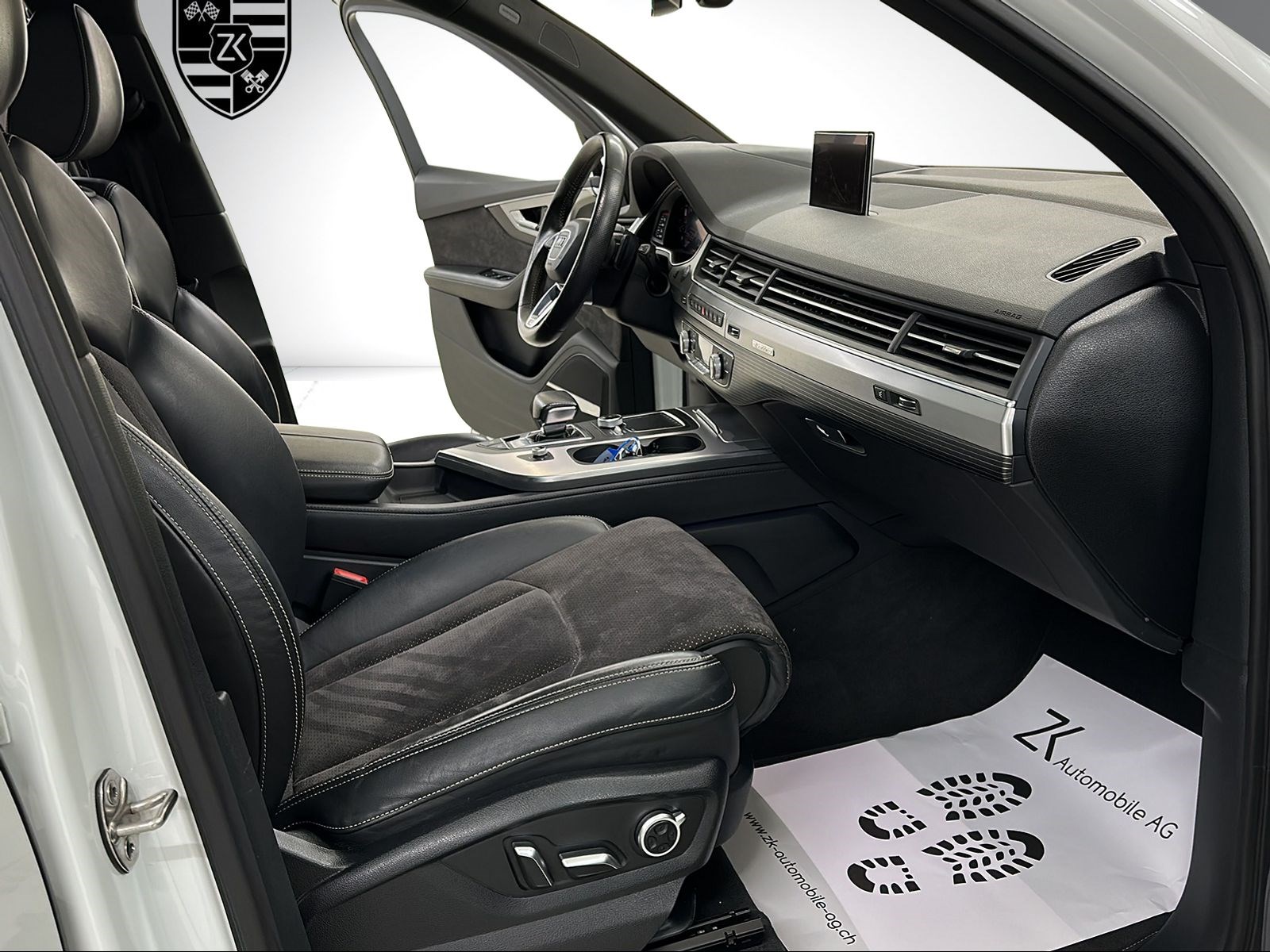 AUDI Q7 3.0 TDI S-Line 7 Sit 272 PS Quattro tiptronic-image-9