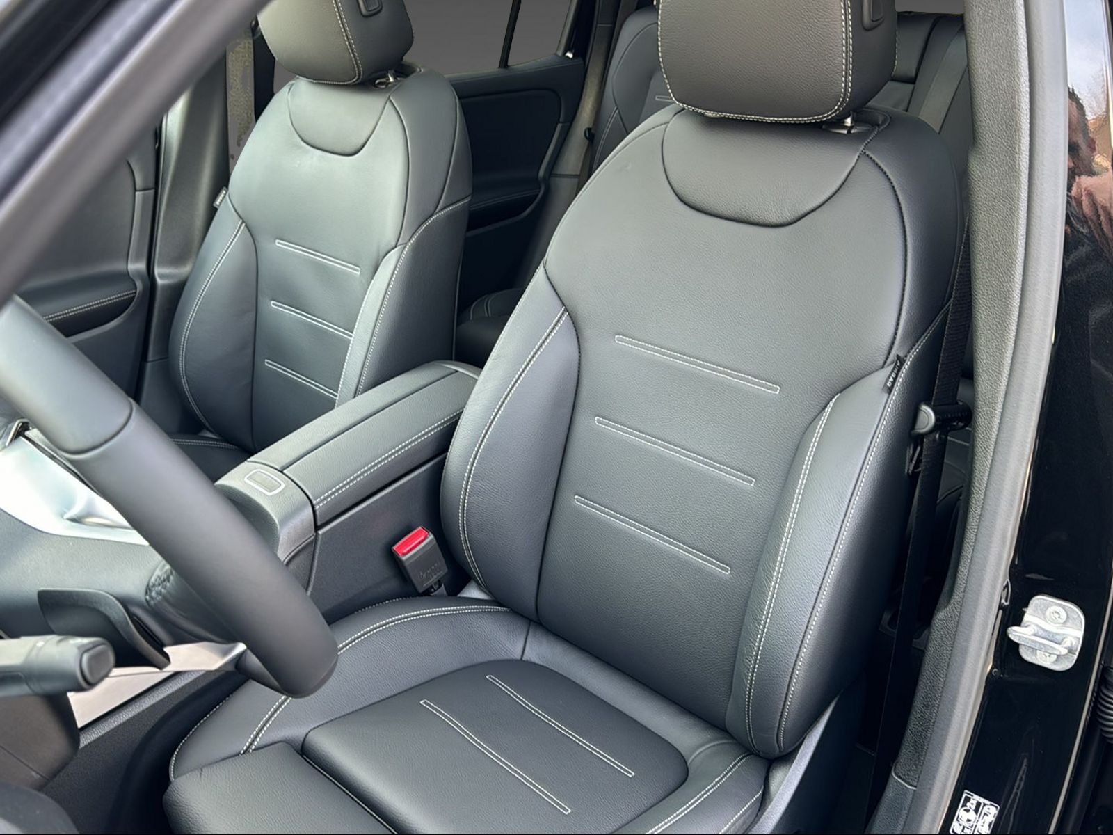 MERCEDES-BENZ GLB 250 4Matic 8G-Tronic-image-8