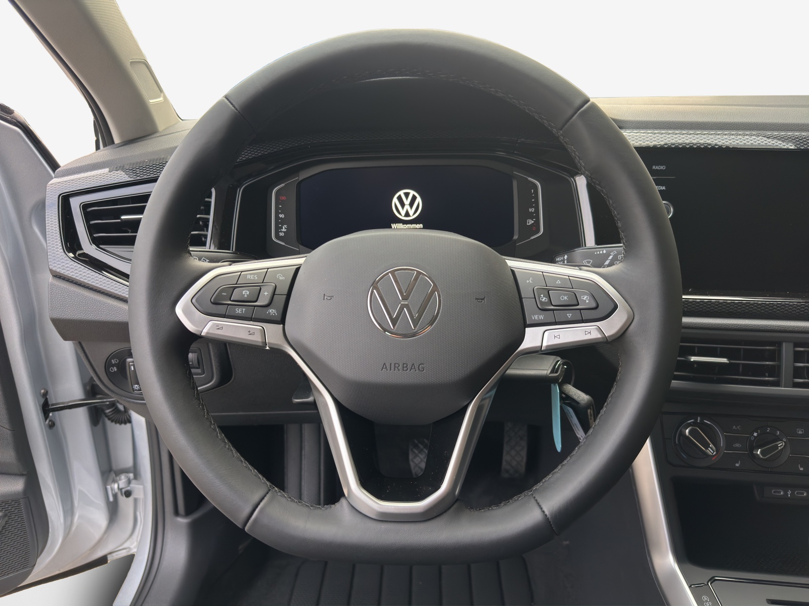 VW Polo 1.0 TSI Life DSG-image-9