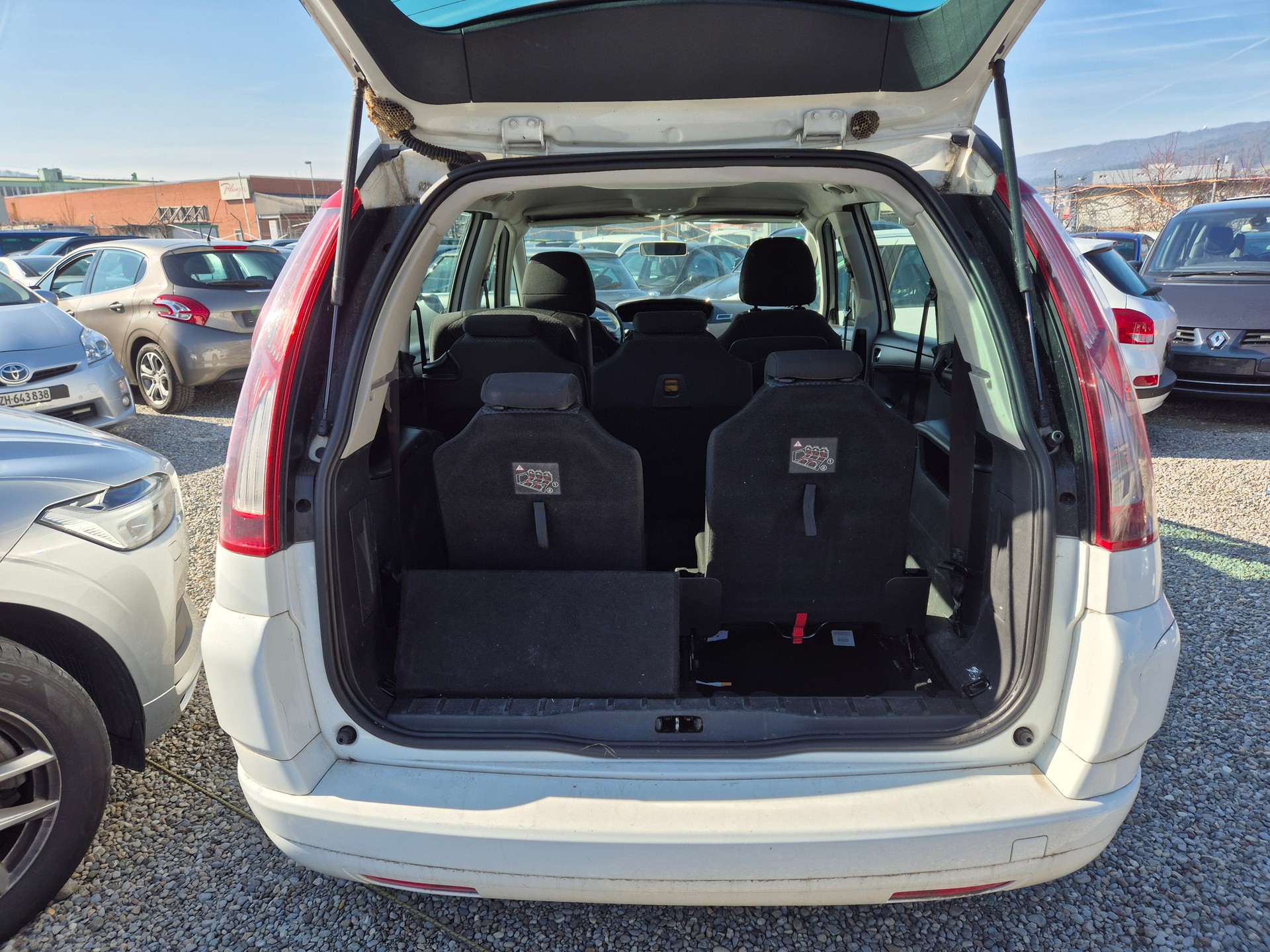 CITROEN Grand C4 Picasso 1.6i 16V Attraction-image-7