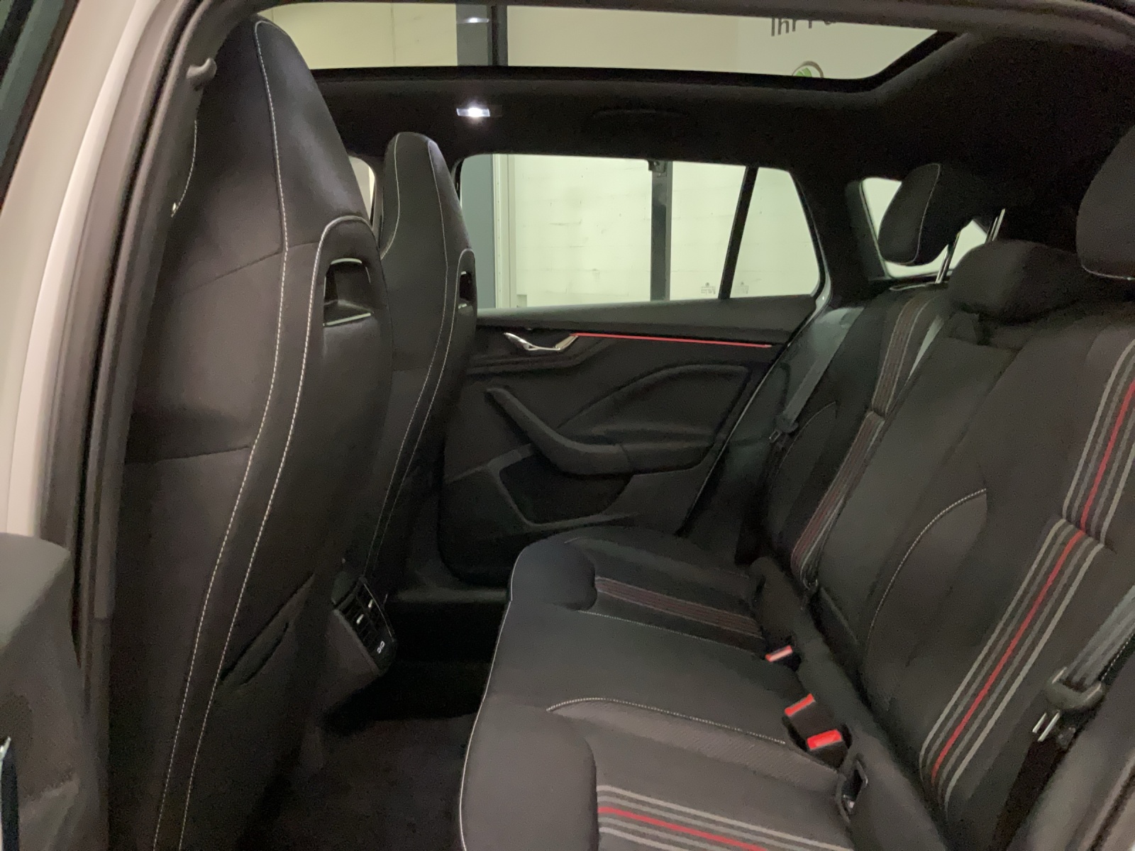 SKODA Scala 1.5 TSI Monte Carlo DSG-image-10