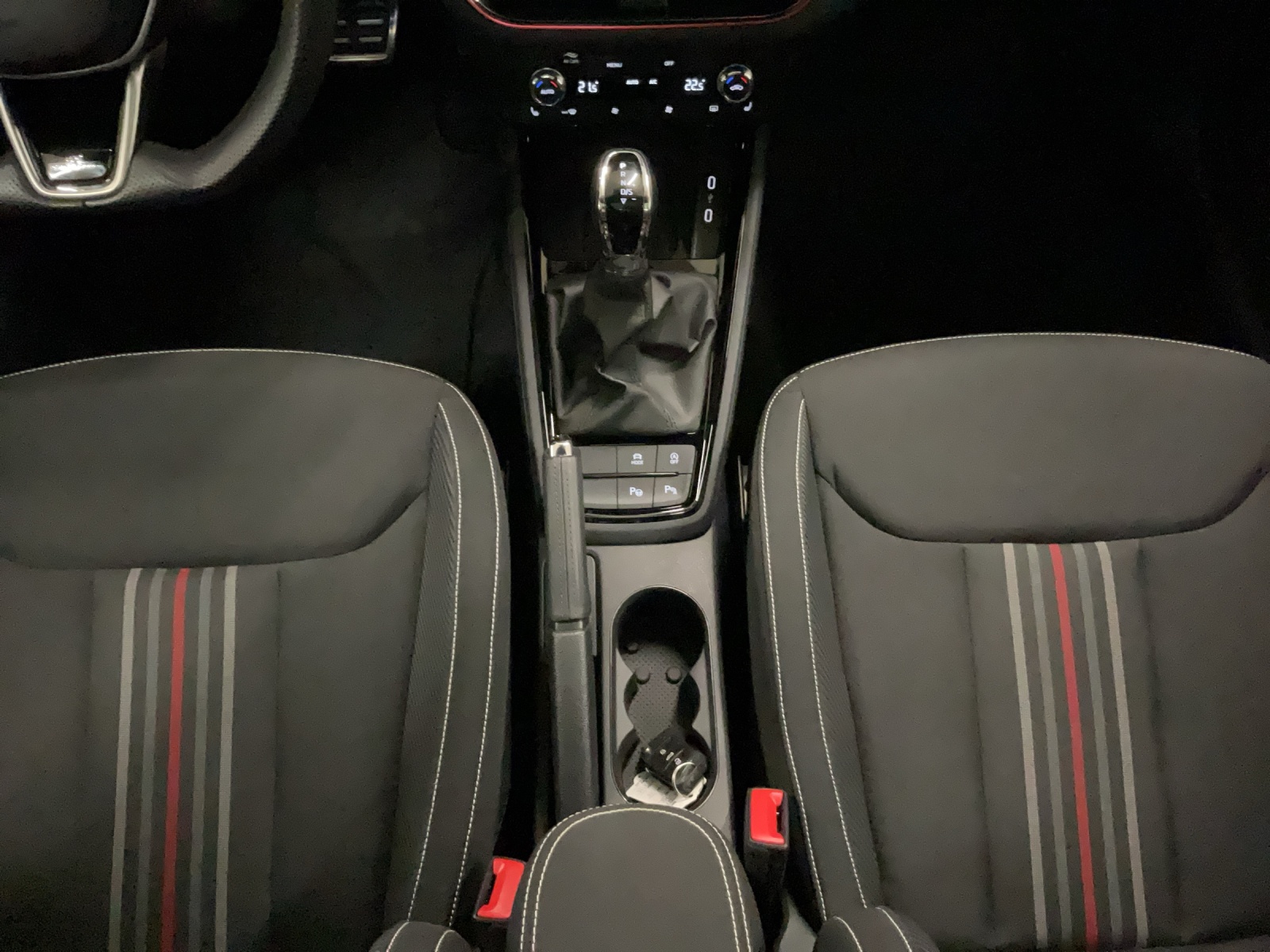 SKODA Scala 1.5 TSI Monte Carlo DSG-image-11
