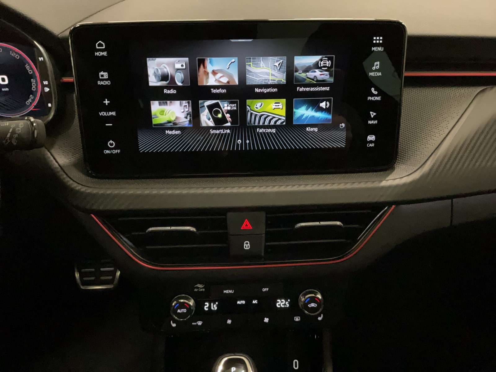 SKODA Scala 1.5 TSI Monte Carlo DSG-image-9