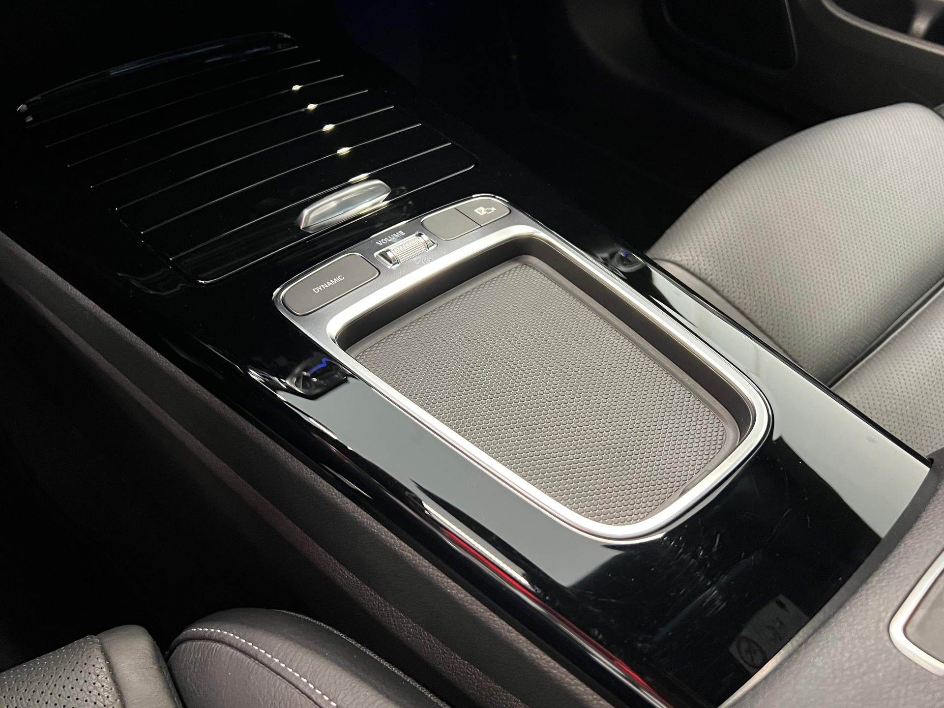 MERCEDES-BENZ CLA 45 S AMG 4Matic+ 8G-DCT-image-23