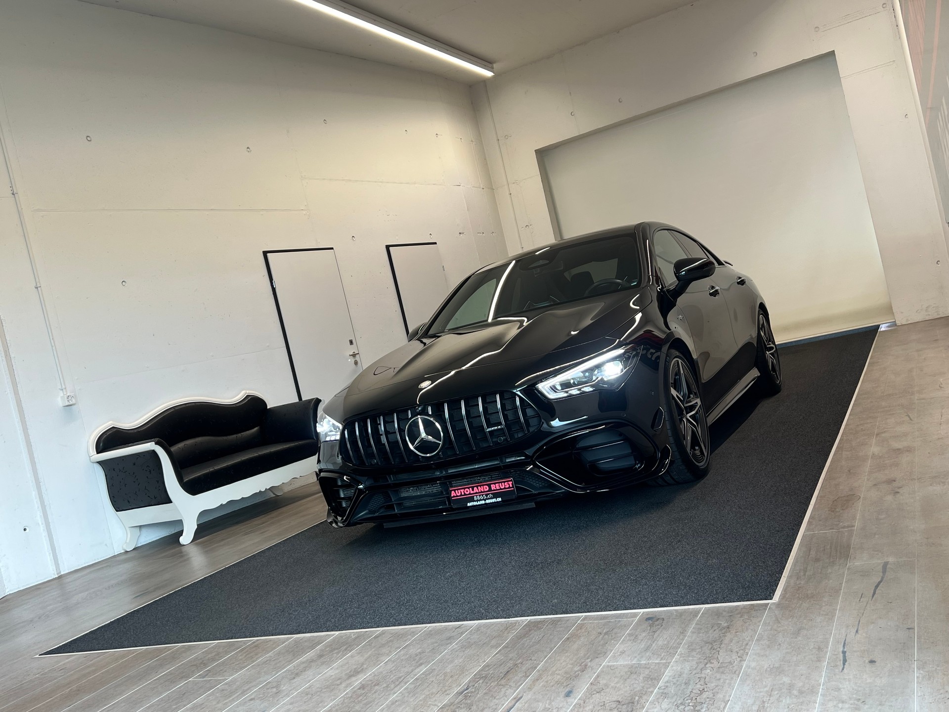 MERCEDES-BENZ CLA 45 S AMG 4Matic+ 8G-DCT-image-2