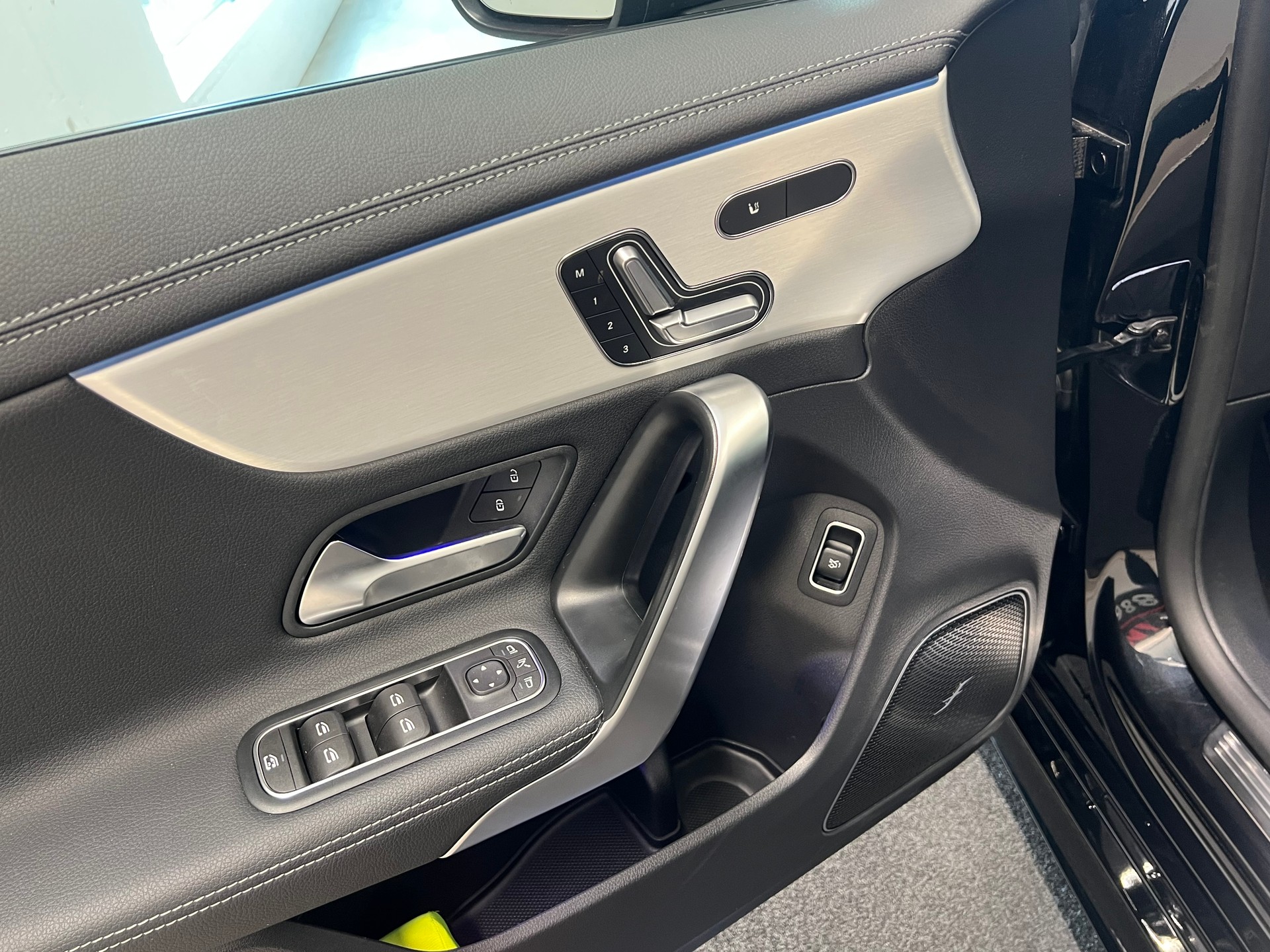 MERCEDES-BENZ CLA 45 S AMG 4Matic+ 8G-DCT-image-12