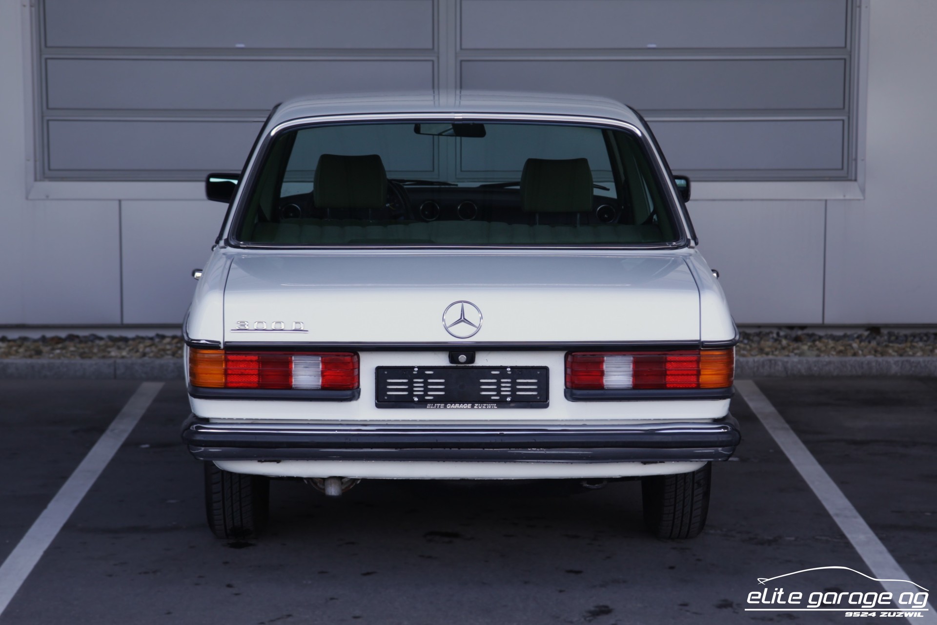 MERCEDES-BENZ 300 D VETERANENFAHRZEUG-image-3