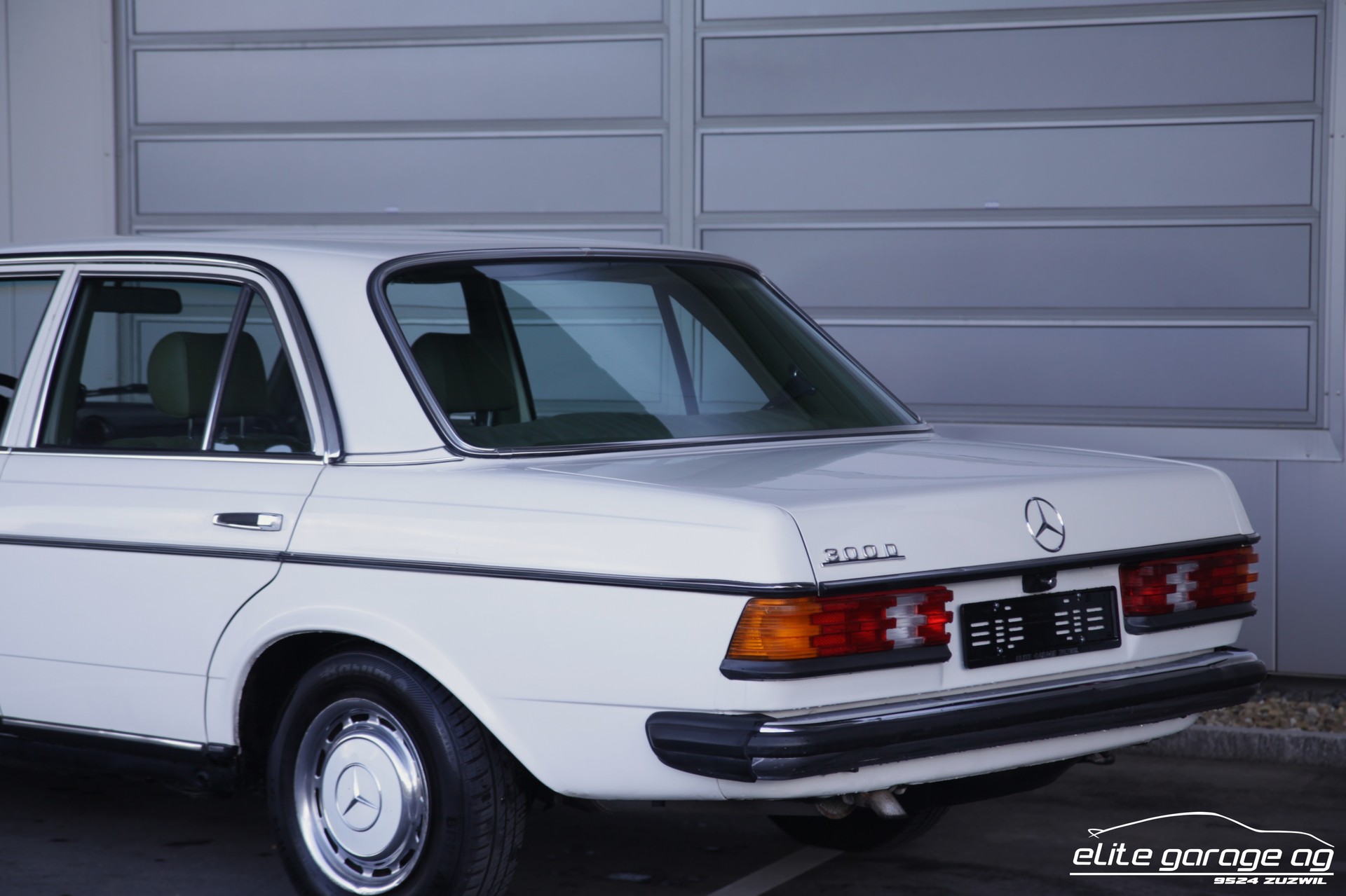 MERCEDES-BENZ 300 D VETERANENFAHRZEUG-image-11