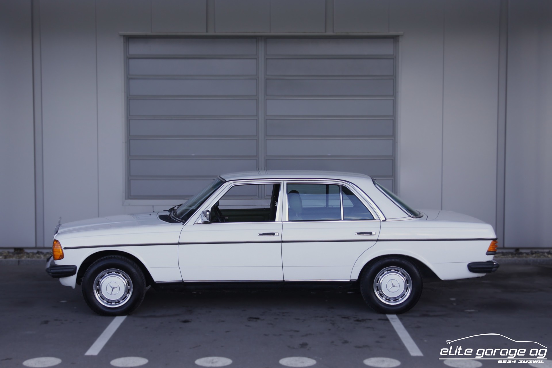 MERCEDES-BENZ 300 D VETERANENFAHRZEUG-image-1