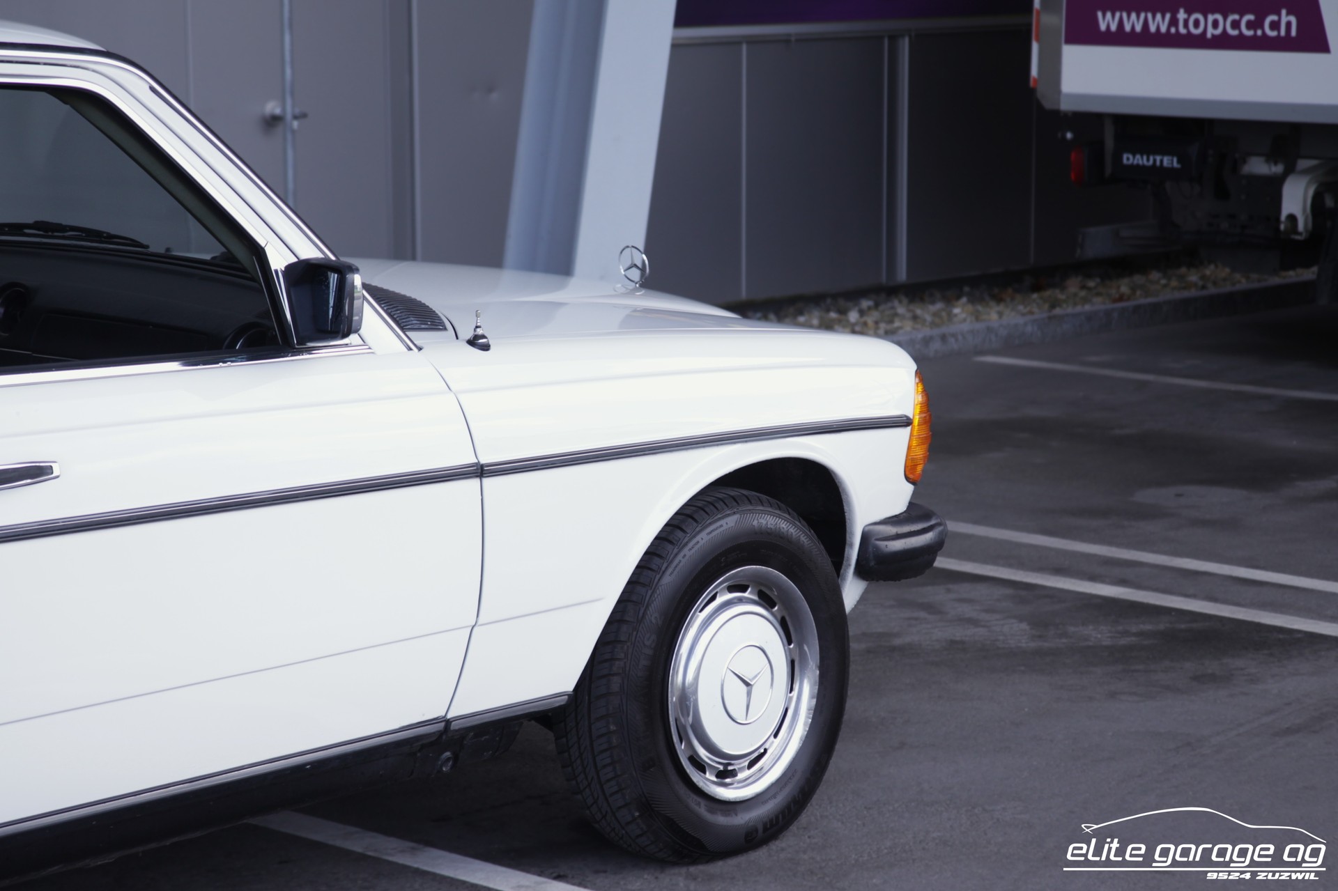 MERCEDES-BENZ 300 D VETERANENFAHRZEUG-image-10