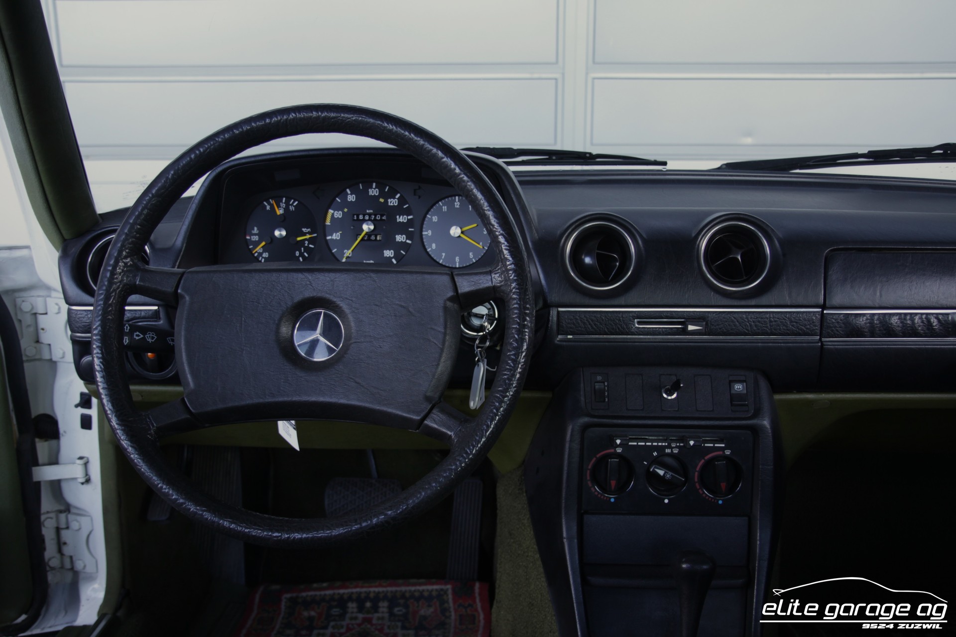 MERCEDES-BENZ 300 D VETERANENFAHRZEUG-image-13