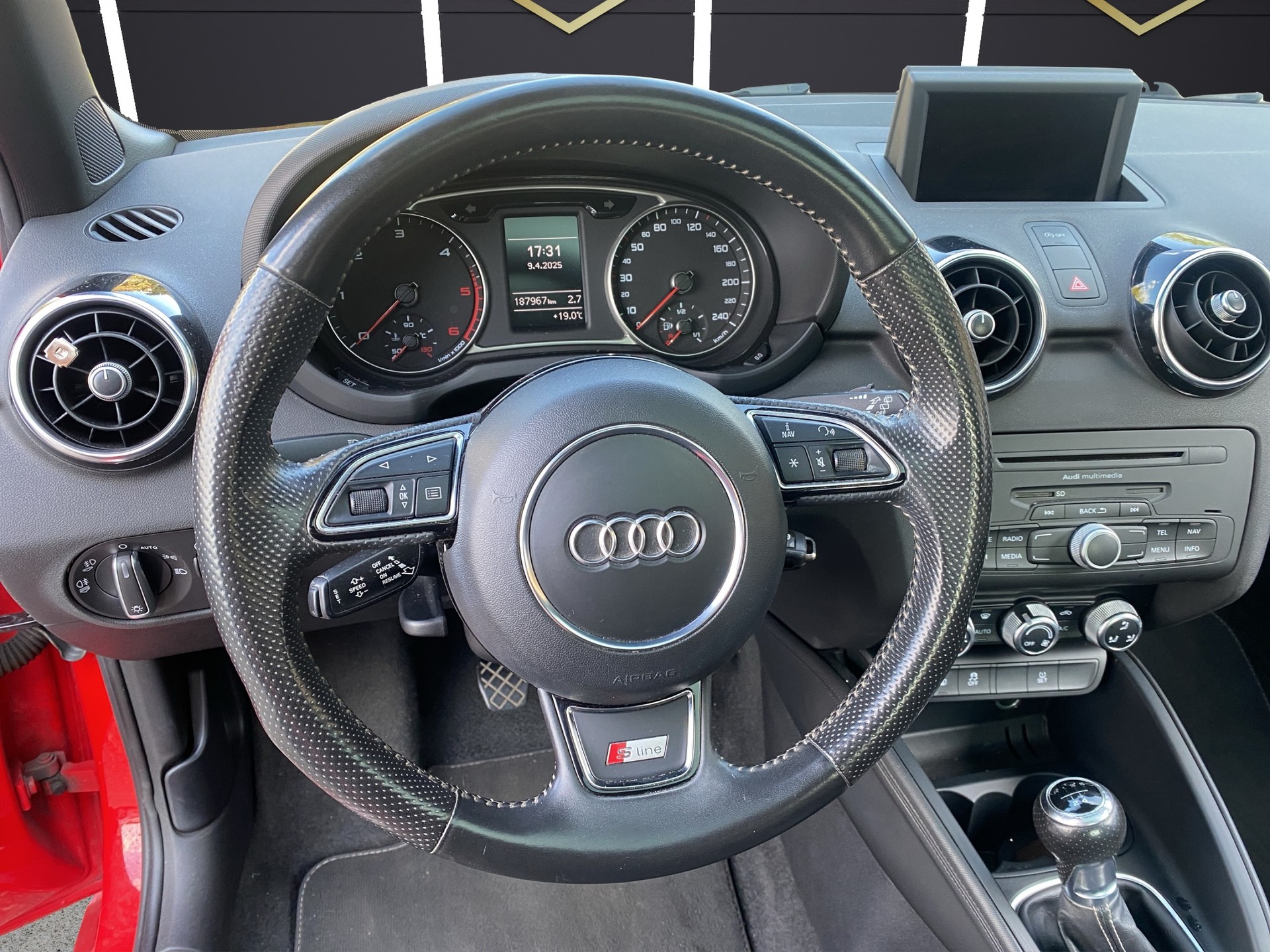 AUDI A1 Sportback 1.6 TDI Ambition-image-10