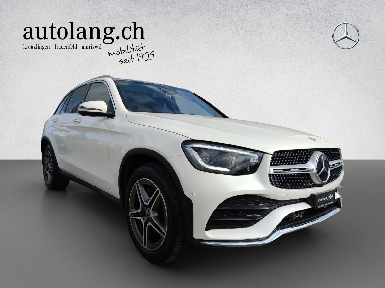 MERCEDES-BENZ GLC 300 AMG Line 4Matic-image-4