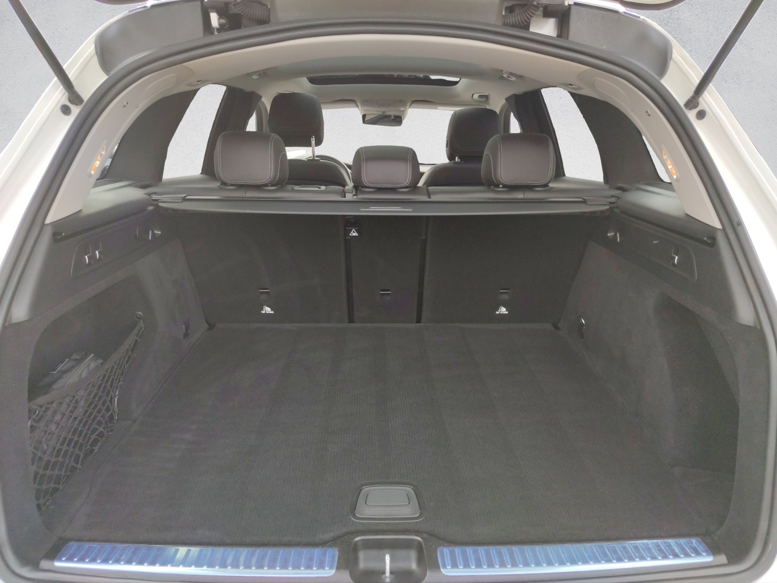 MERCEDES-BENZ GLC 300 AMG Line 4Matic-image-7