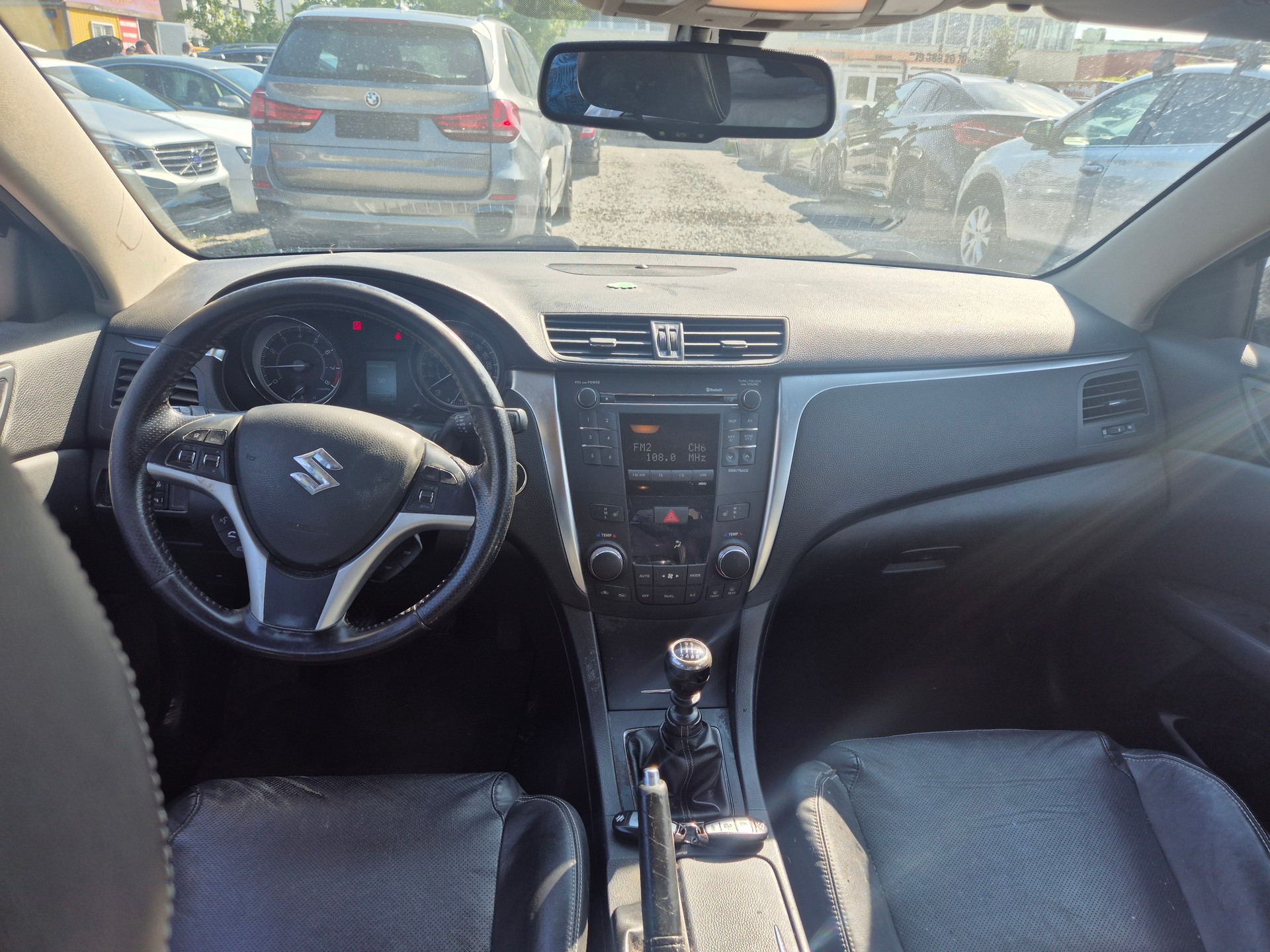 SUZUKI Kizashi 2.4 GL Top Sport 2WD-image-8