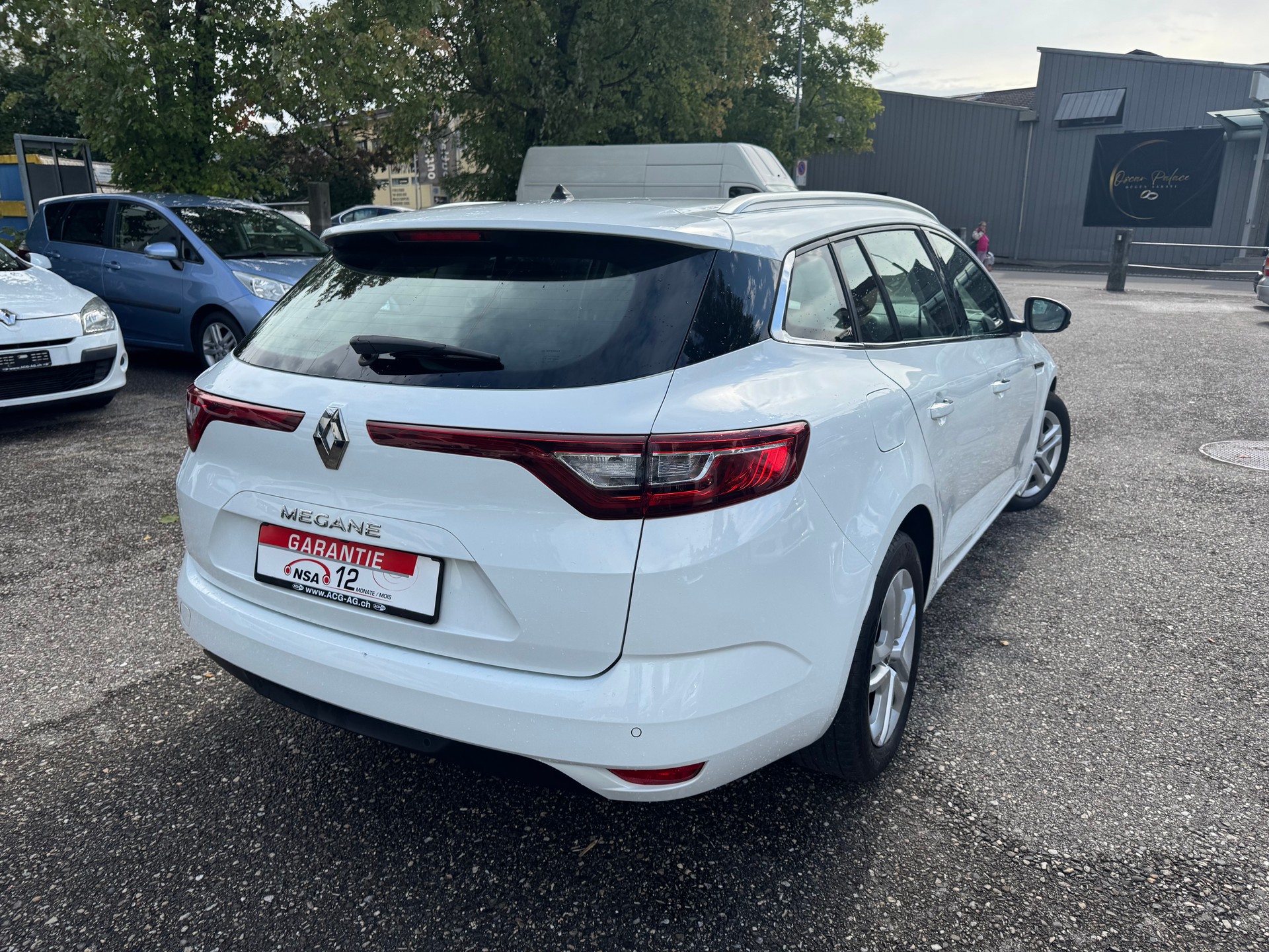 RENAULT Mégane Grandtour 1.5 dCi Business EDC * Gr. Navi * Klima-auto * PDC V+H * Tempomat * Frisch Ab MFK-image-4