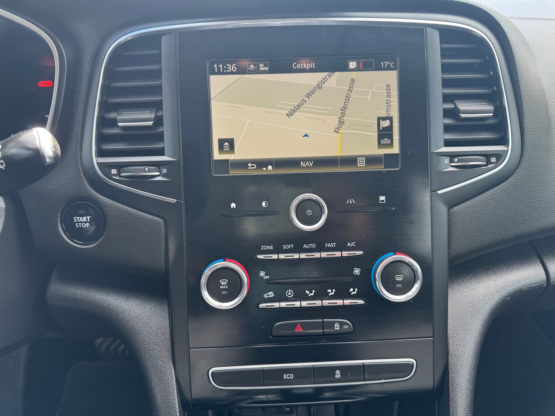 RENAULT Mégane Grandtour 1.5 dCi Business EDC * Gr. Navi * Klima-auto * PDC V+H * Tempomat * Frisch Ab MFK-image-6